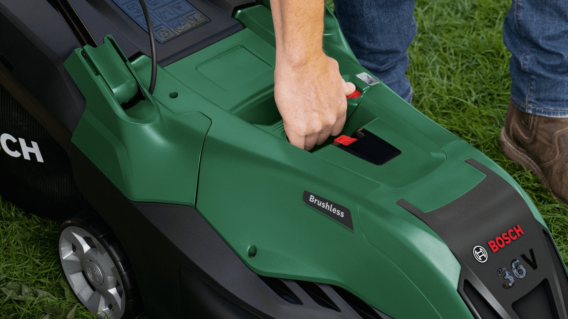 EAN 4059952658032 - Bosch AdvancedRotak Cortacésped de empuje a gasolina Batería Verde imagen 3