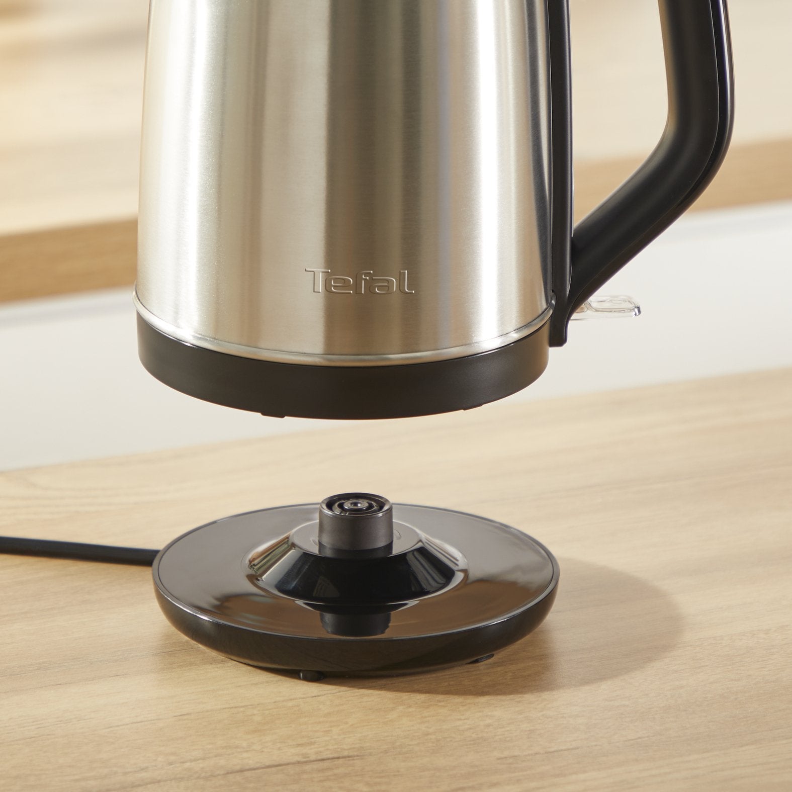 Tefal Ko5s0de Subito  (Edelstahl/Negro, 2.400 Watt, 1,7 Liter) Ko5s0de