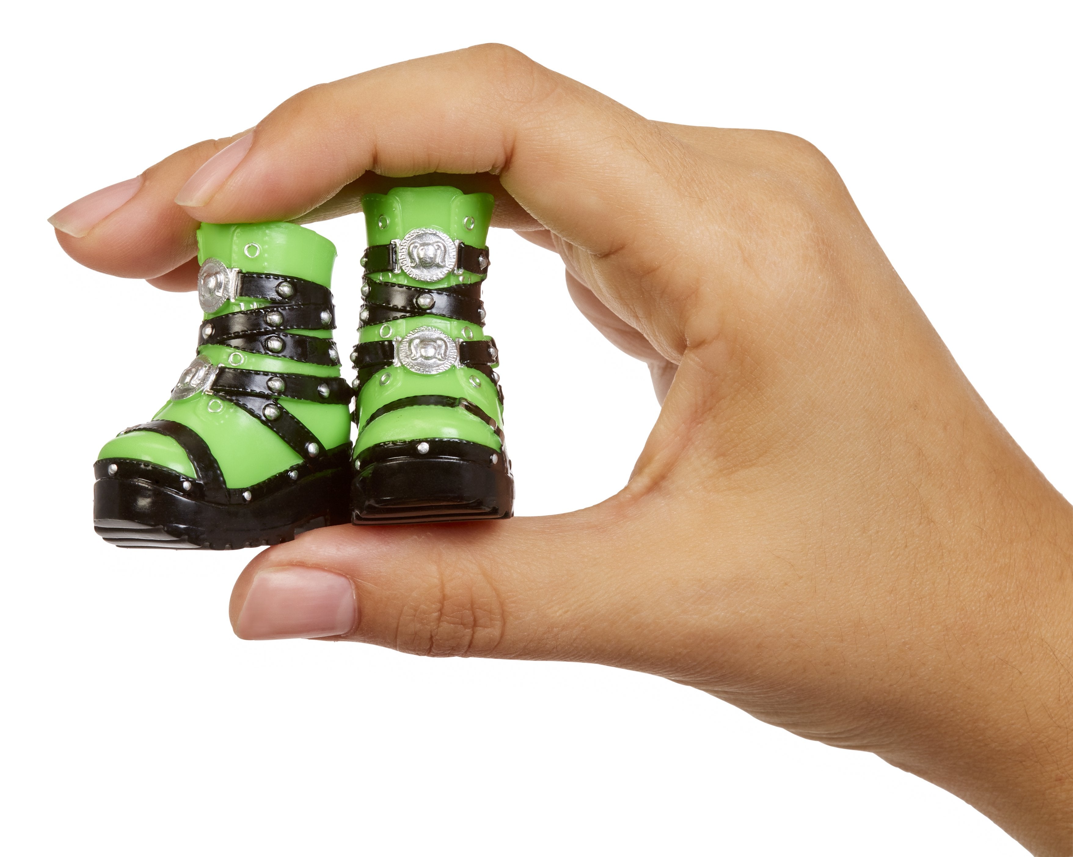EAN 0035051586074 - Rainbow High Accessories Studio Series 1, S Assortment in PDQ Zapatos de muñeca imagen 11