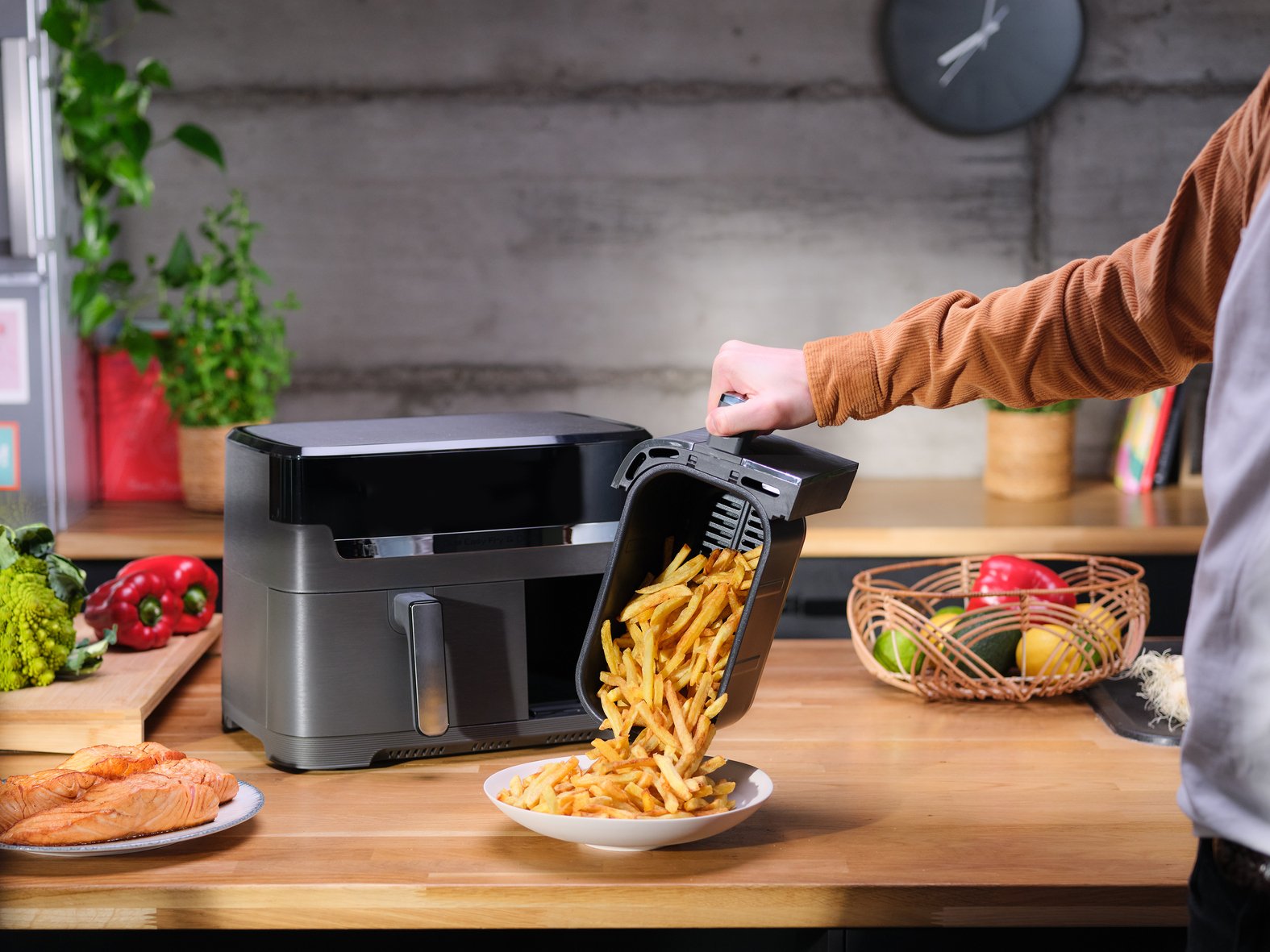Freidora De Aire Caliente Doble Tefal Dual Easy Fry & Grill Negra, 2.700 Vatios, 2 Cestos 5,2 Litros + 3,1 Litros Ey905b