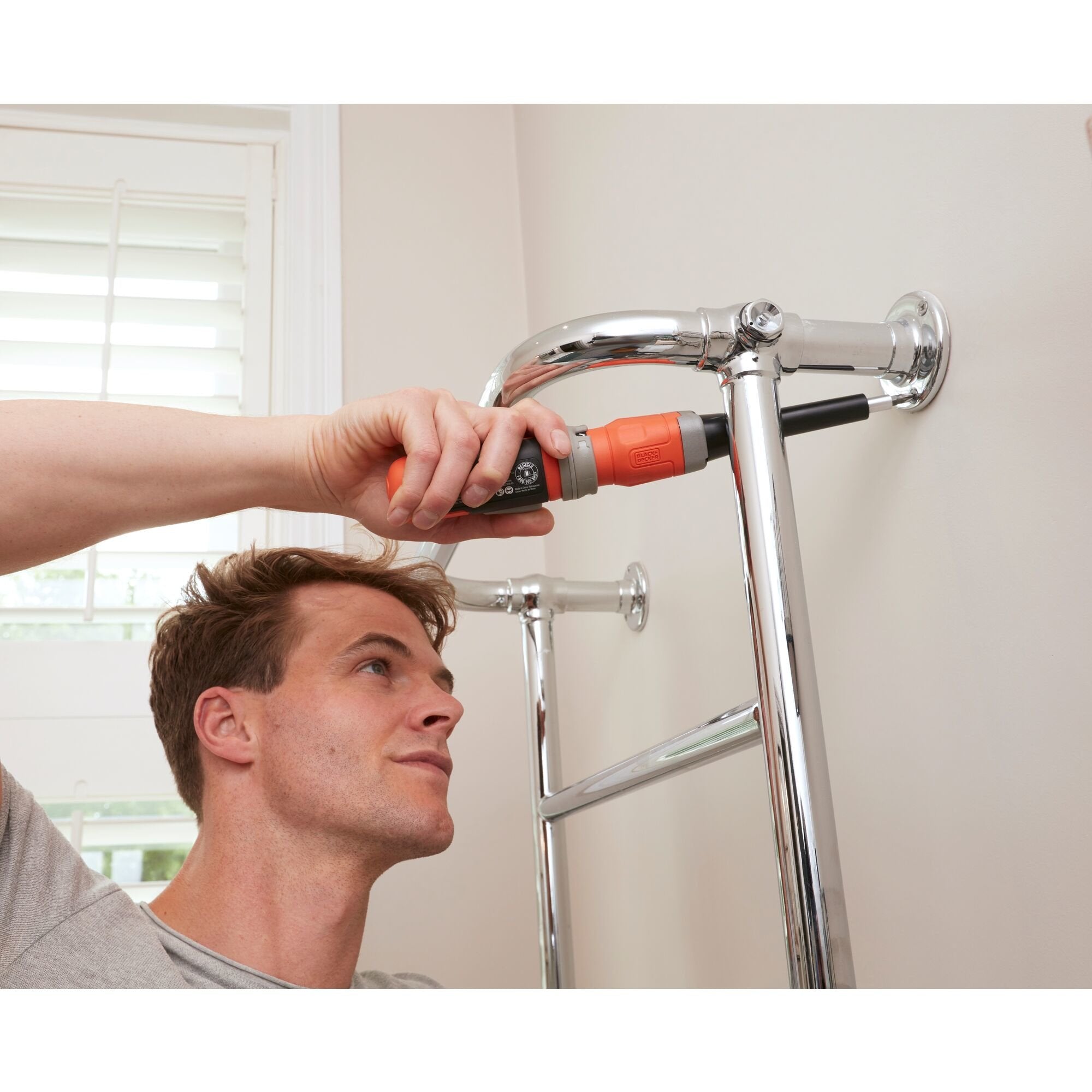 Destornillador Inalámbrico Black+Decker Bcf603c-Qw, 3,6 Voltios Naranja/Negro, Batería De Iones De Litio 1,5 Ah Bcf603c-Qw