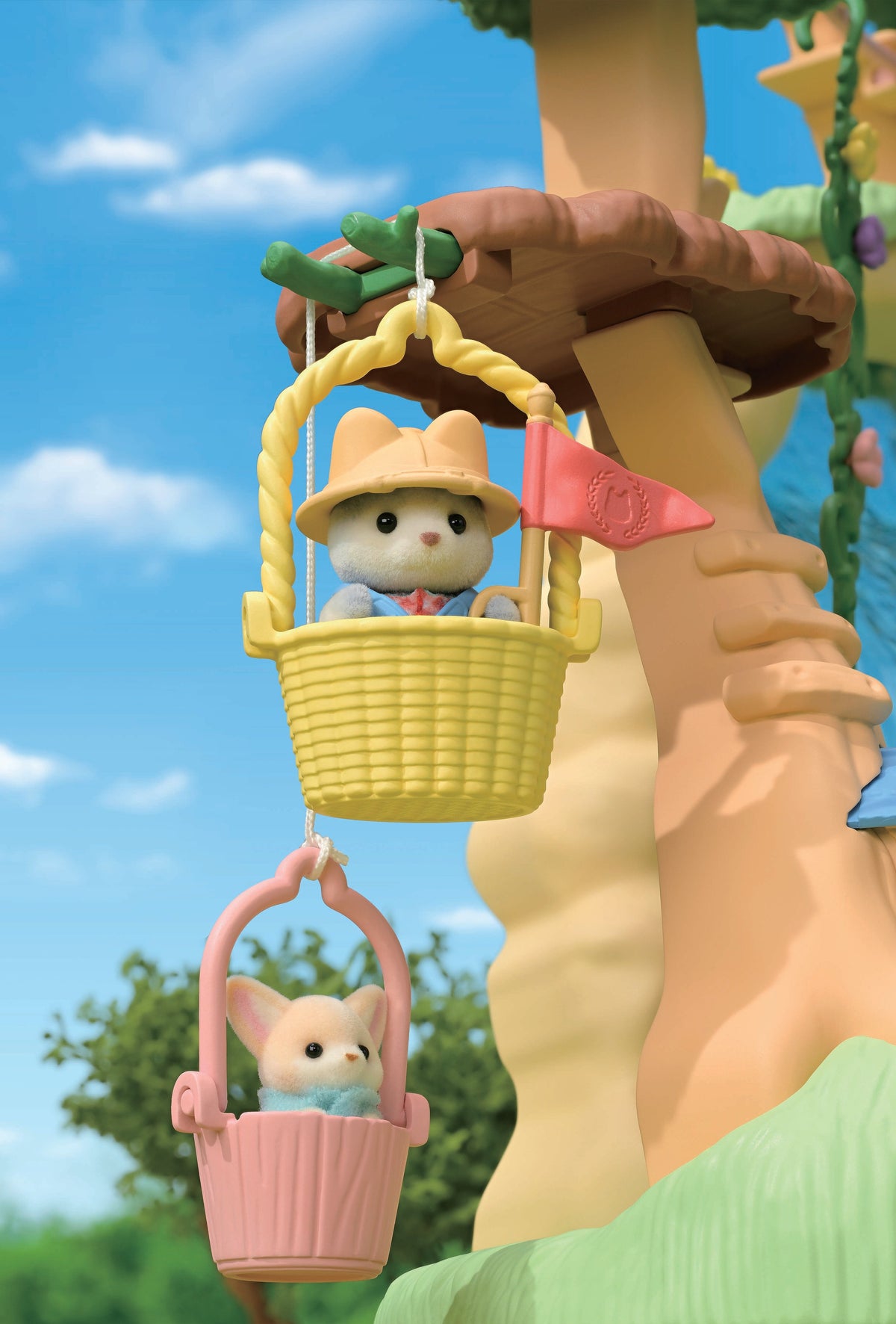 Sylvanian Families Playset Secret Forest Falls