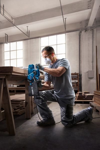 EAN 4053423255171 - Bosch GBS 750 Professional Lijadora de banda Negro, Azul 850 W imagen 3