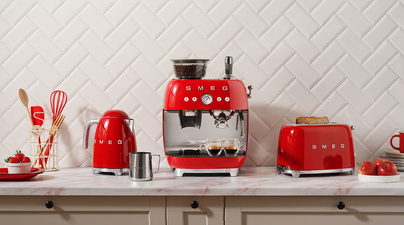 EAN 8017709228095 - Smeg KLF03RDEU tetera eléctrica 1,7 L 2400 W Rojo imagen 9