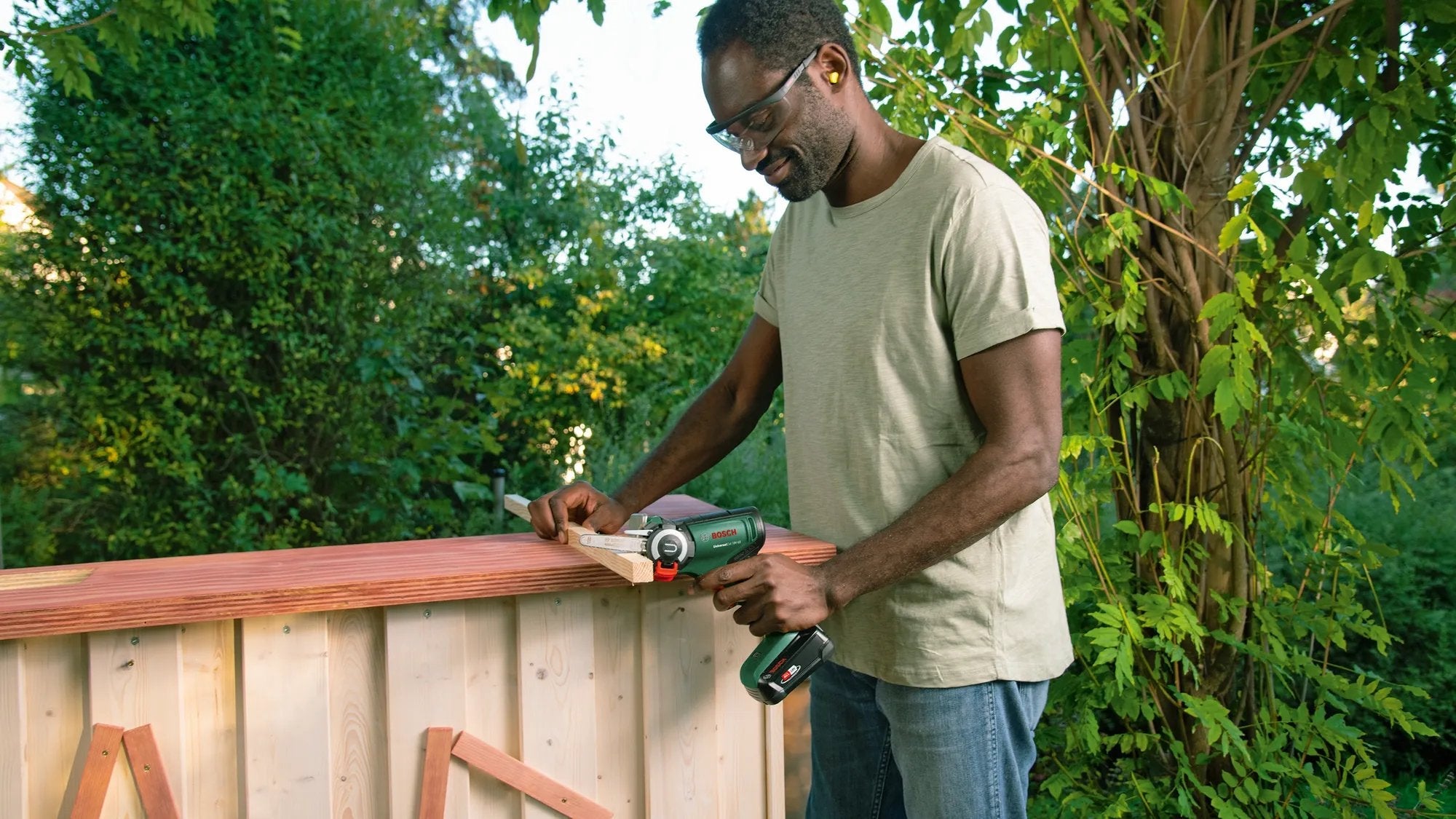 Sierra Inalámbrica Bosch Nanoblade Universalcut 18v-65 Solo, 18 Voltios, (Verde/Negro, Sin Batería Ni Cargador, Power For All Alliance) 06033d5200