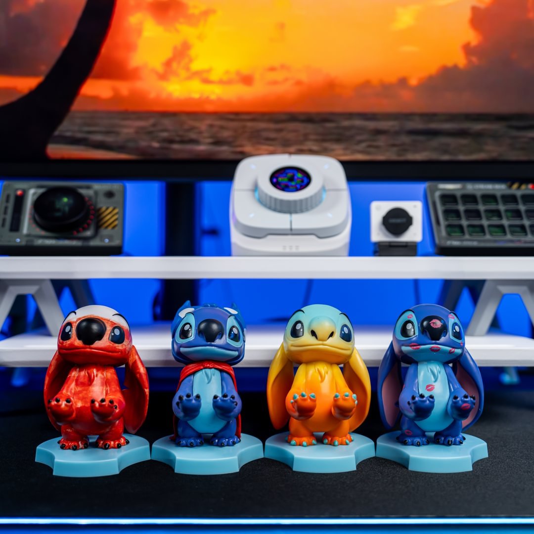 Mini Cable Guy Loved Up Stitch Disney
