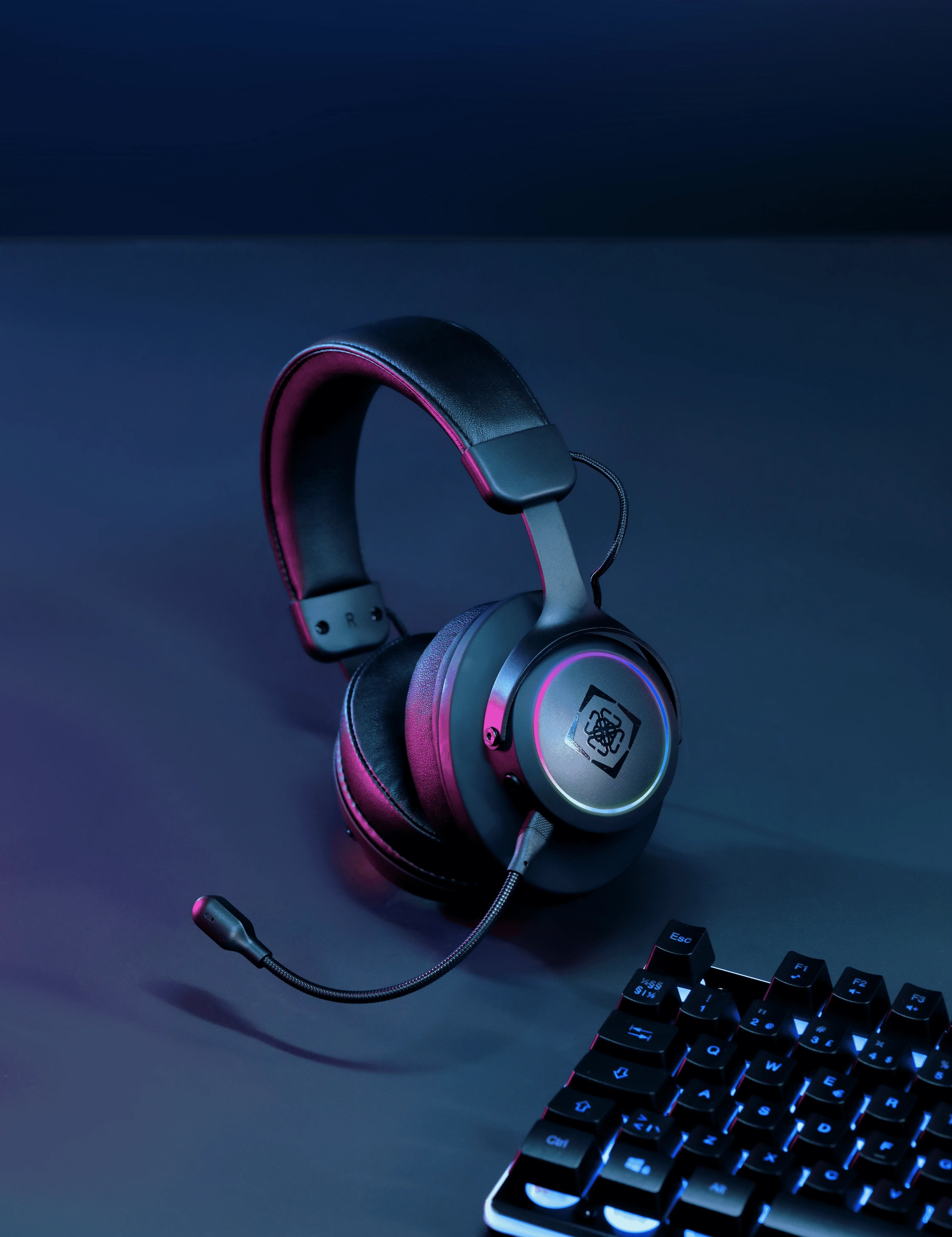 EAN 7333048060815 - Deltaco Gaming DH440 Auriculares Inalámbrico y alámbrico Diadema Juego Negro imagen 11