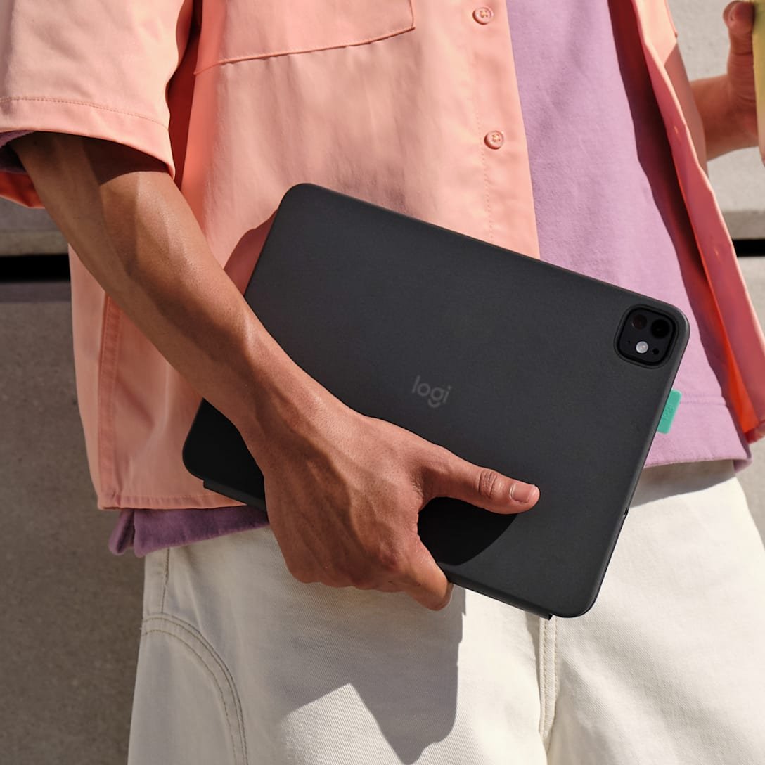 Logitech Flip Folio - Teclado Y Funda Tipo Folio - Full Size - Inalámbrico - Bluetooth 5.1 Le - Qwertz - Suizo - Graphite - Para Apple 10.9-Inch Ipad Air (5th Generation)