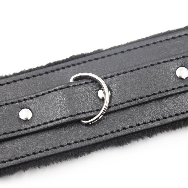 Collar Con Correa Negro