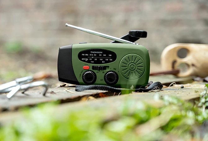 EAN 3499550387957 - Thomson RT260 radio Portátil Analógica Verde imagen 9