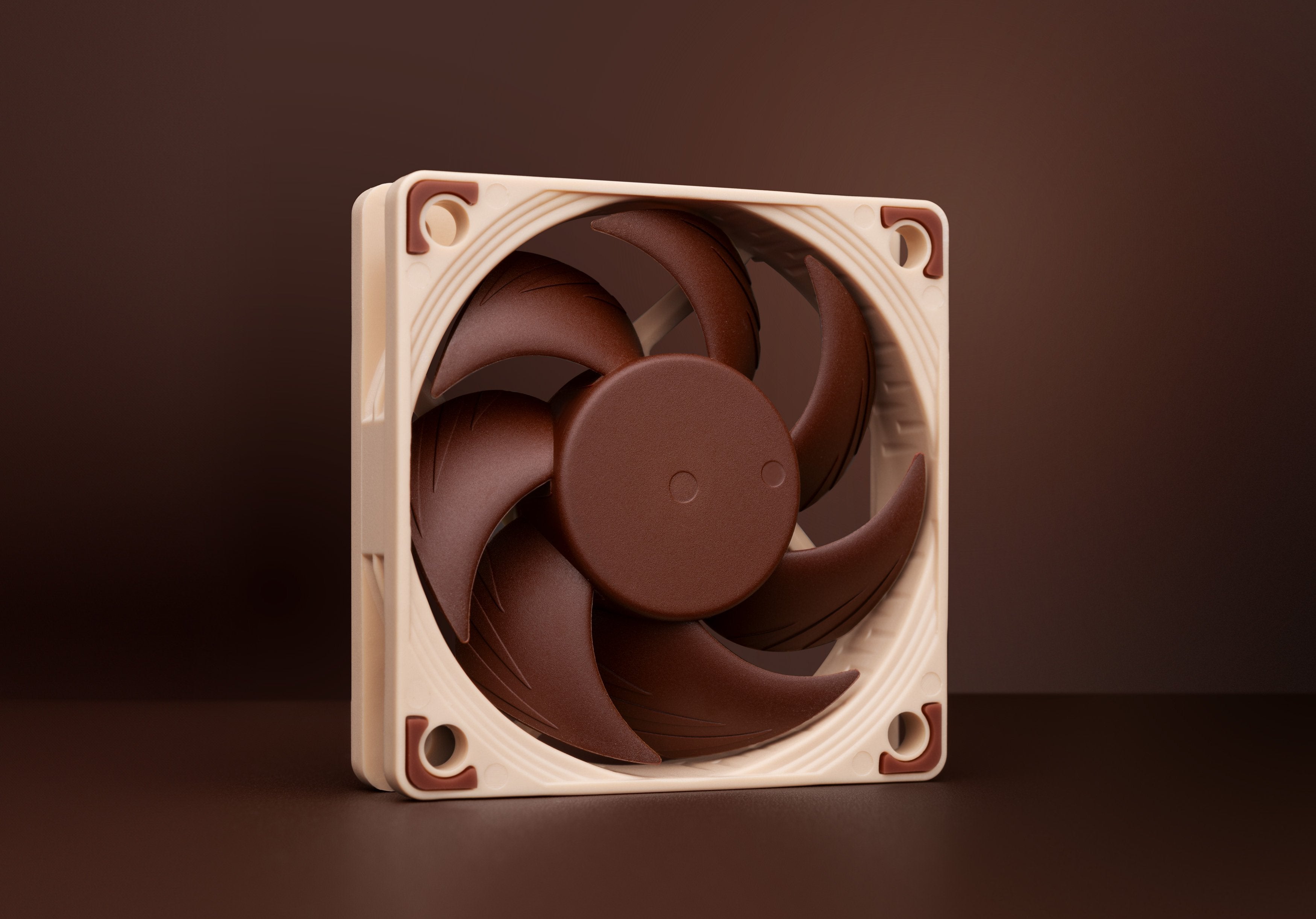 EAN 9010018100167 - Noctua NF-A6X15 5V sistema de refrigeración para ordenador Carcasa del ordenador Ventilador 6 cm Marrón 1 imagen 5