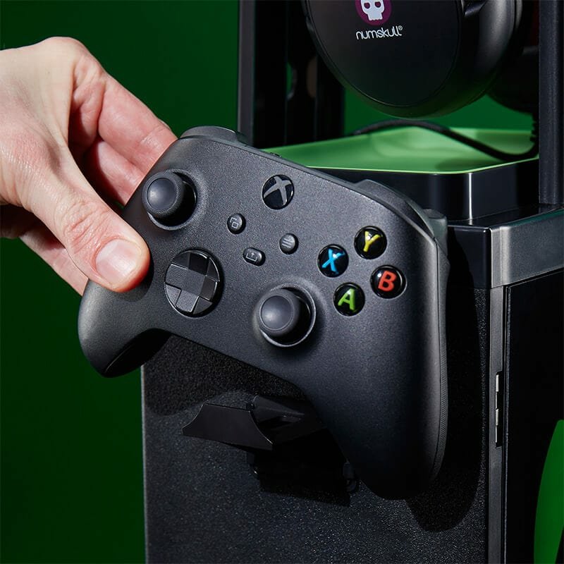 Soporte Para Accesorios De Taquilla Para Juegos Numskull - Logotipo De Xbox
