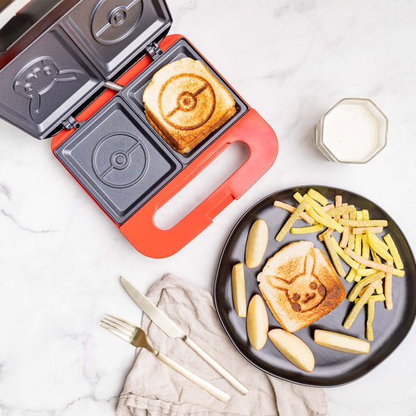Sandwichera Uncanny Brands Pokemon Pokeball & Pikachu