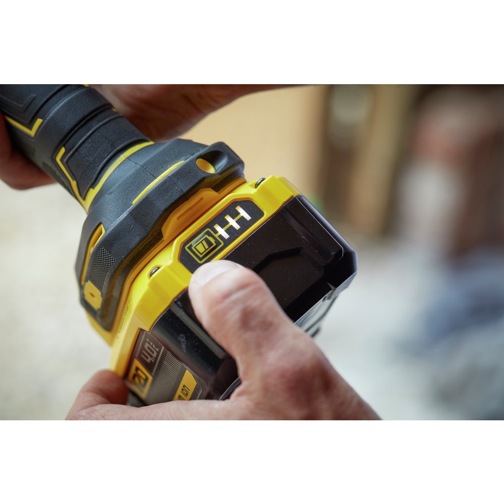 EAN 5035048724170 - Stanley SFMCG400B-XJ amoladora angular imagen 3