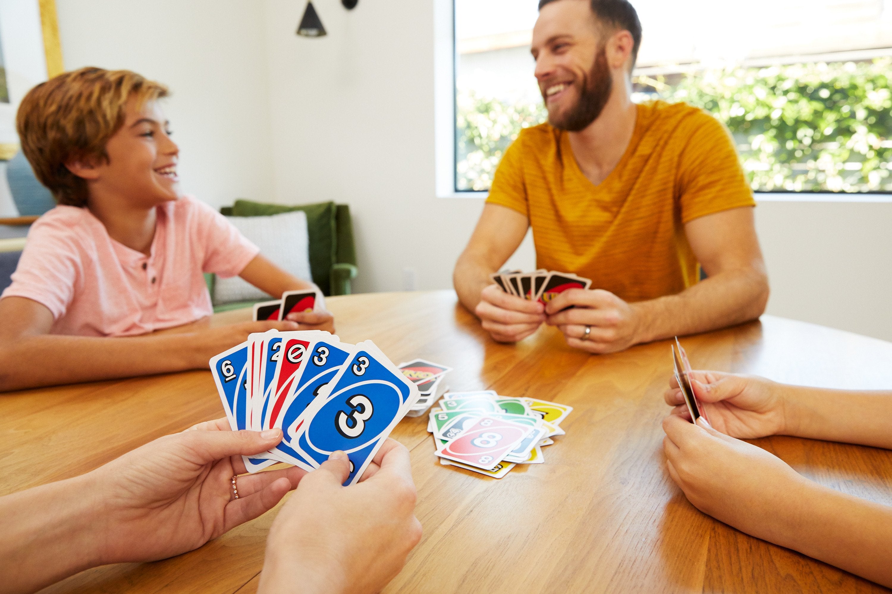 EAN 0027084378078 - Mattel Games K0888 juego de tablero Perder las cartas imagen 4