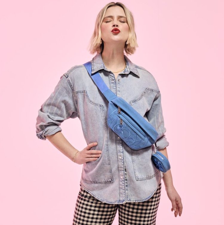 Riñonera + Monedero Stitch Disney Loungefly
