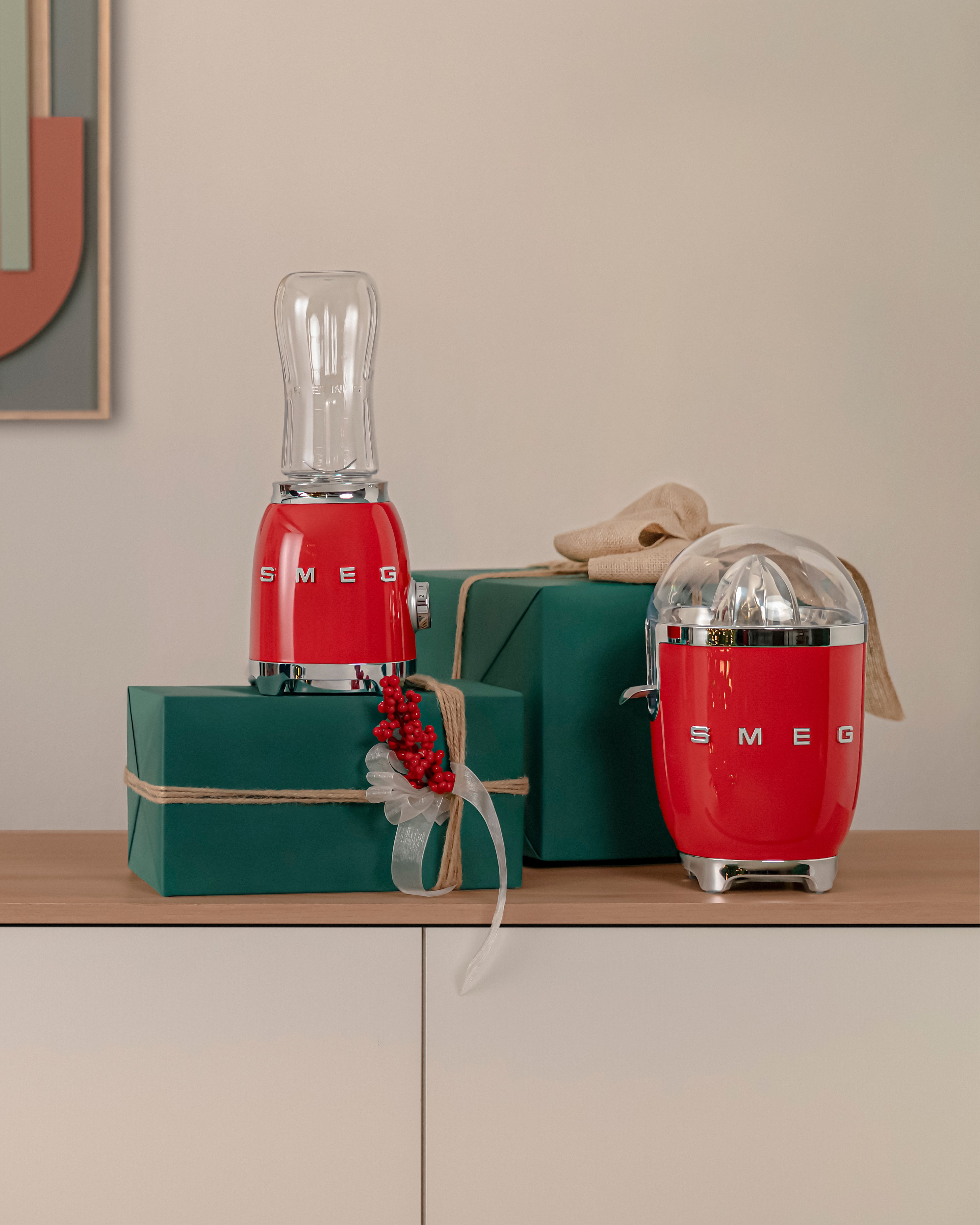 EAN 8017709318925 - Smeg CJF11RDEU prensa de cítricos eléctricos 70 W Rojo imagen 15