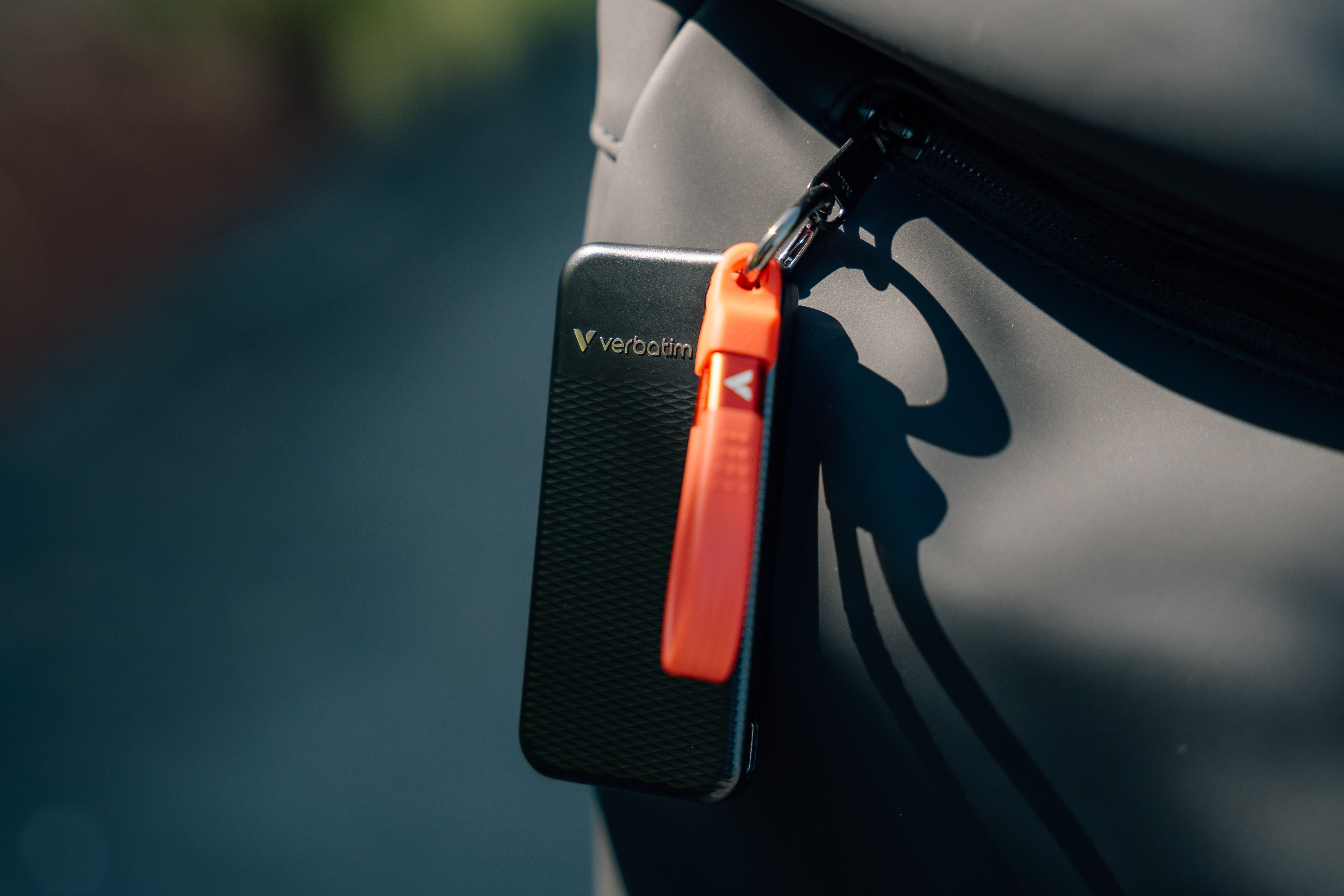 Verbatim Pocket Ssd Usb 3.2  2tb Black/Red  32196