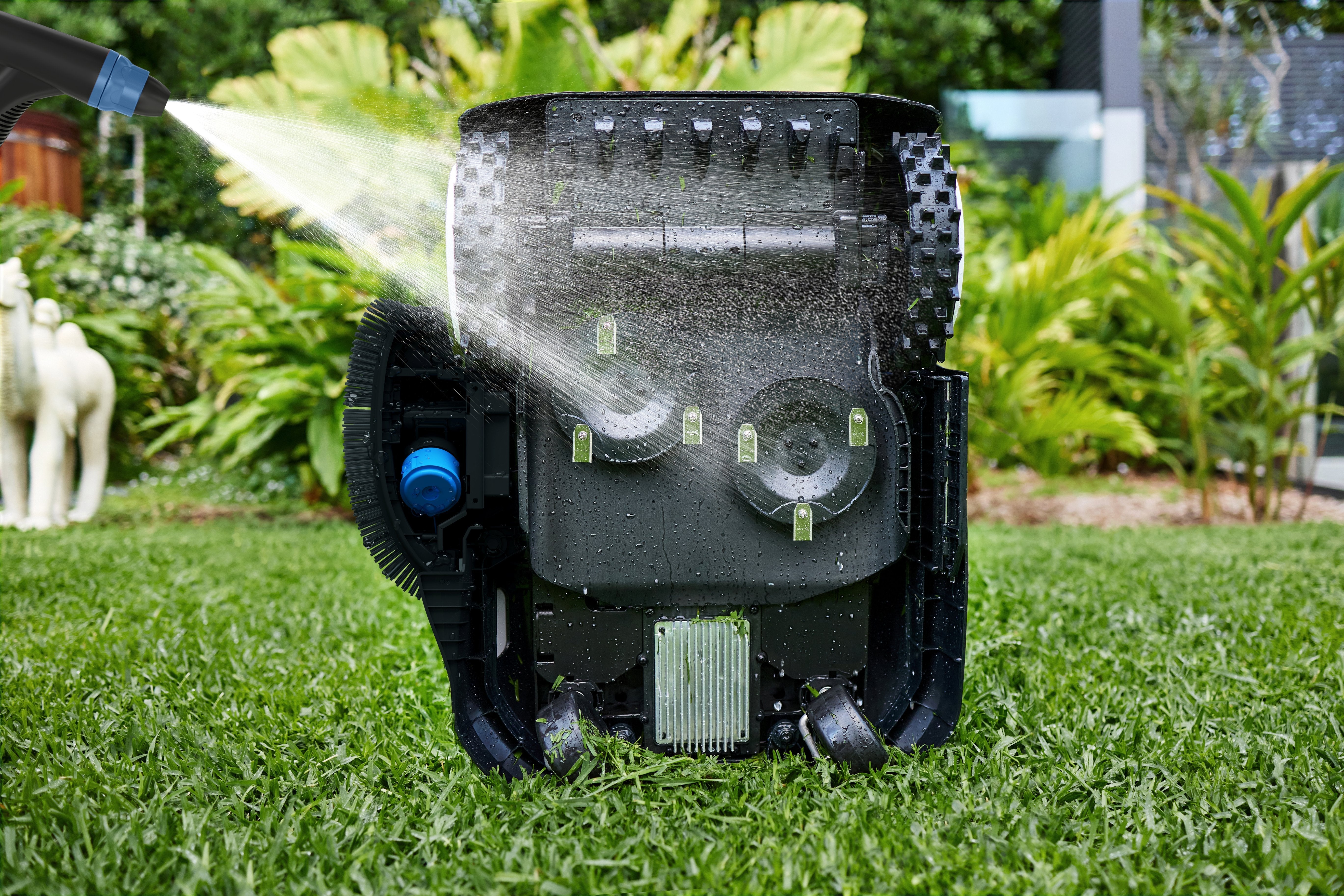Ecovacs Robotic Lawn Mower Negro White Goat A1600 Lidar Pro Care Kit (Goat A1600)