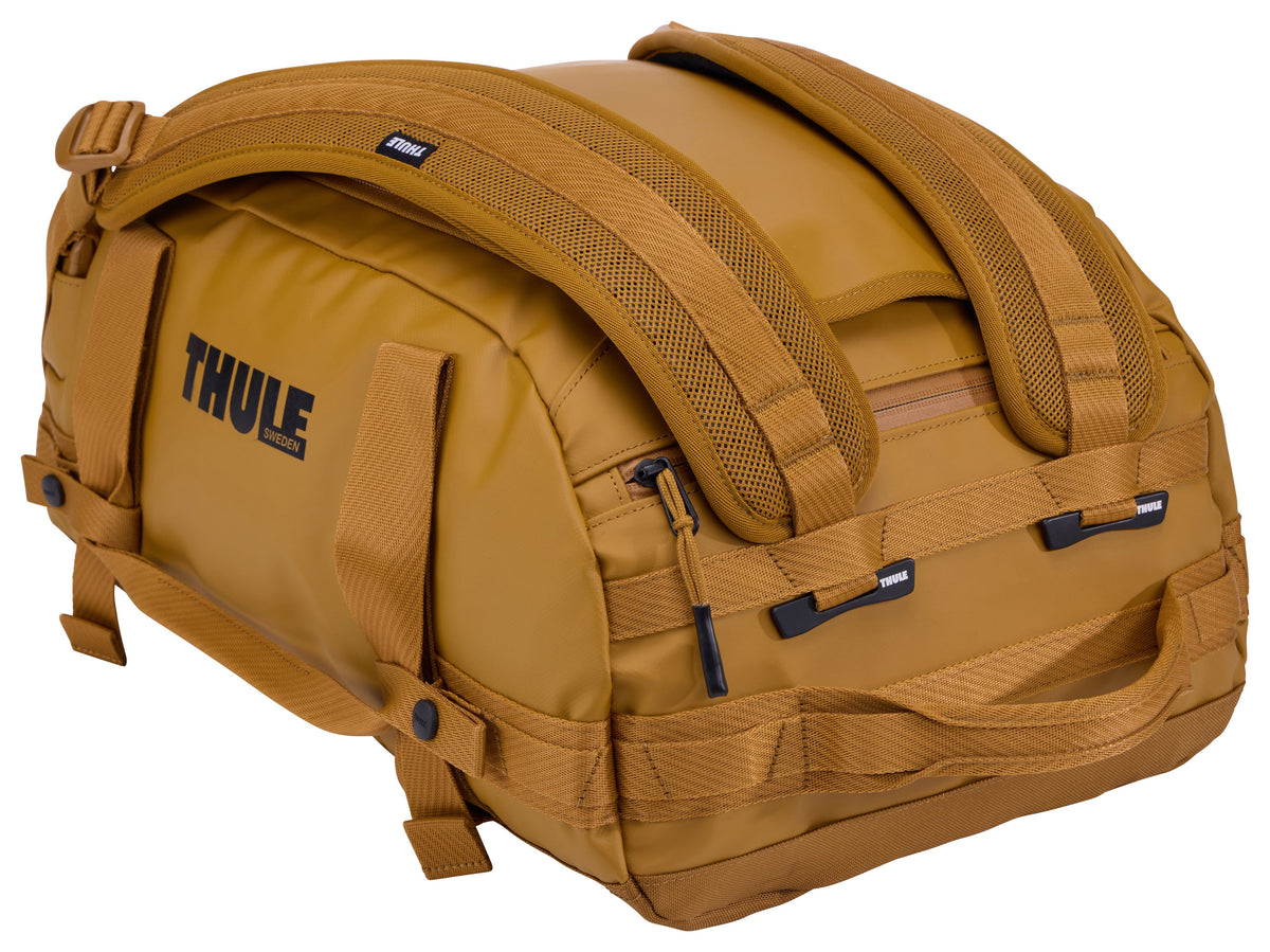 EAN 0085854257503 - Thule Chasm TDSD301 Golden Brown bolso de lona 30 L Poliéster Marrón, Oro imagen 14
