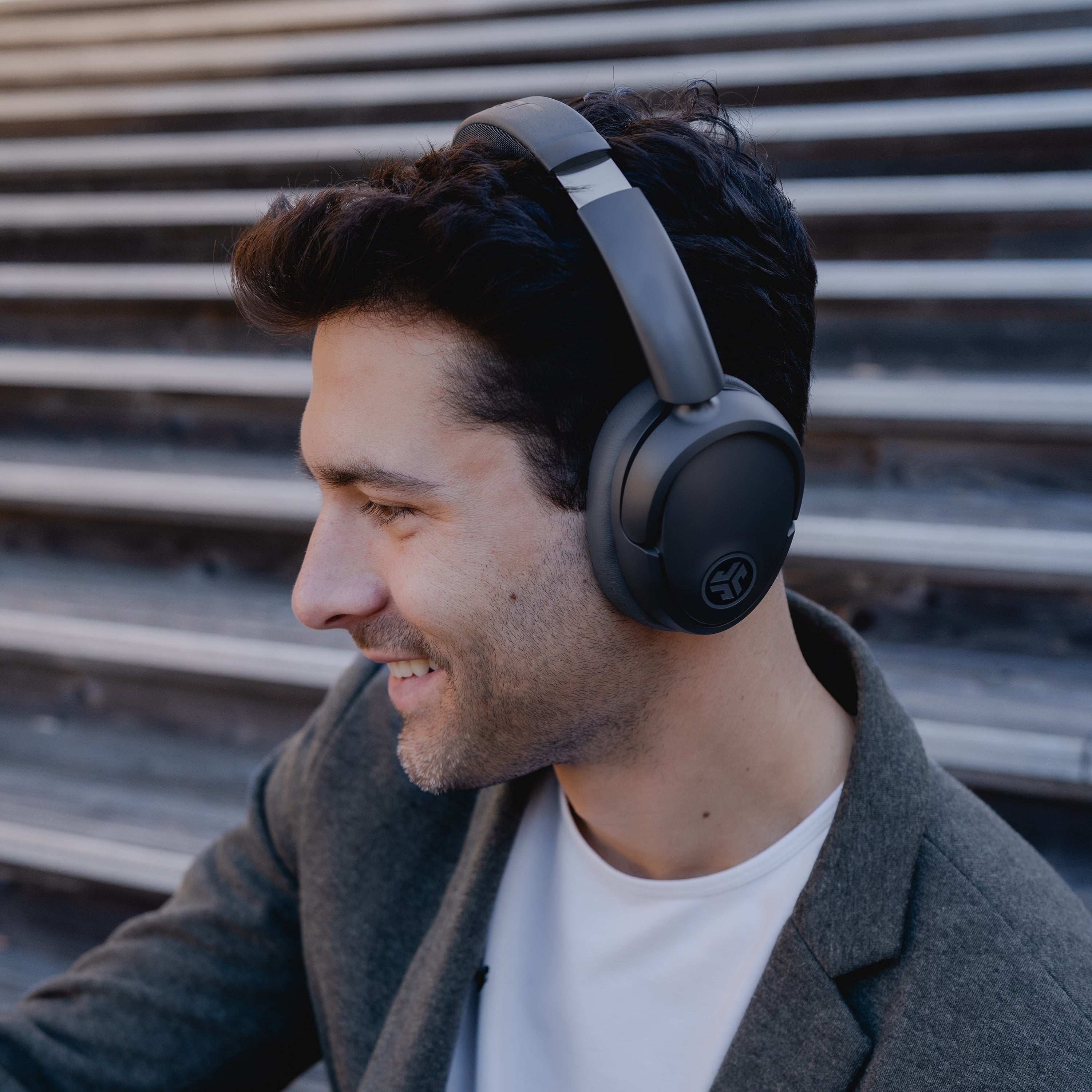 Auriculares Jlab Lux Anc Música Bluetooth Ieuhbjluxancrgph62 Grafito