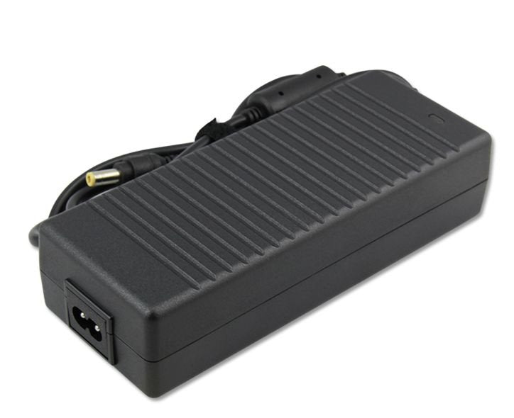 EAN 5712505592182 - CoreParts MBA50195 adaptador e inversor de corriente Interior 135 W Negro imagen 1