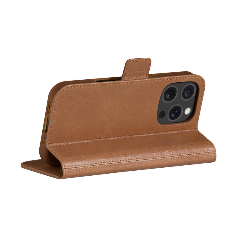 Dbramante1928 Copenhagen Funda Con Tapa Para Teléfono Móvil Cuero De Grano Entero Marrón Para Apple Iphone 16 Pro