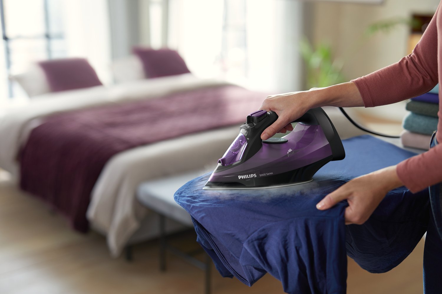 EAN 8710103968214 - Philips 5000 series DST5030/80 plancha Plancha a vapor Suela SteamGlide Plus 2400 W Violeta imagen 6