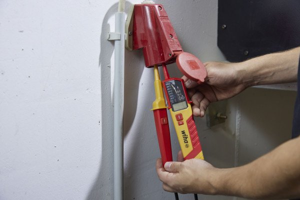 Wiha 45217 Destornillador De Electricista Rojo, Amarillo