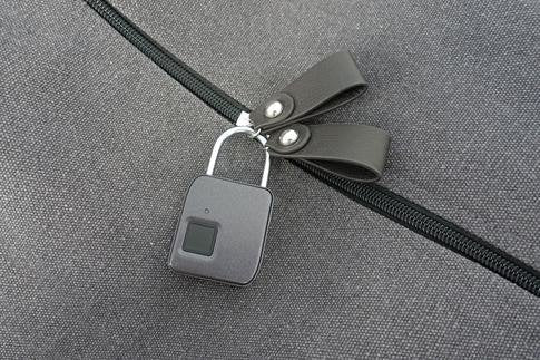 Cerradura De Huella Digital Schwaiger Con Grillete De Acero