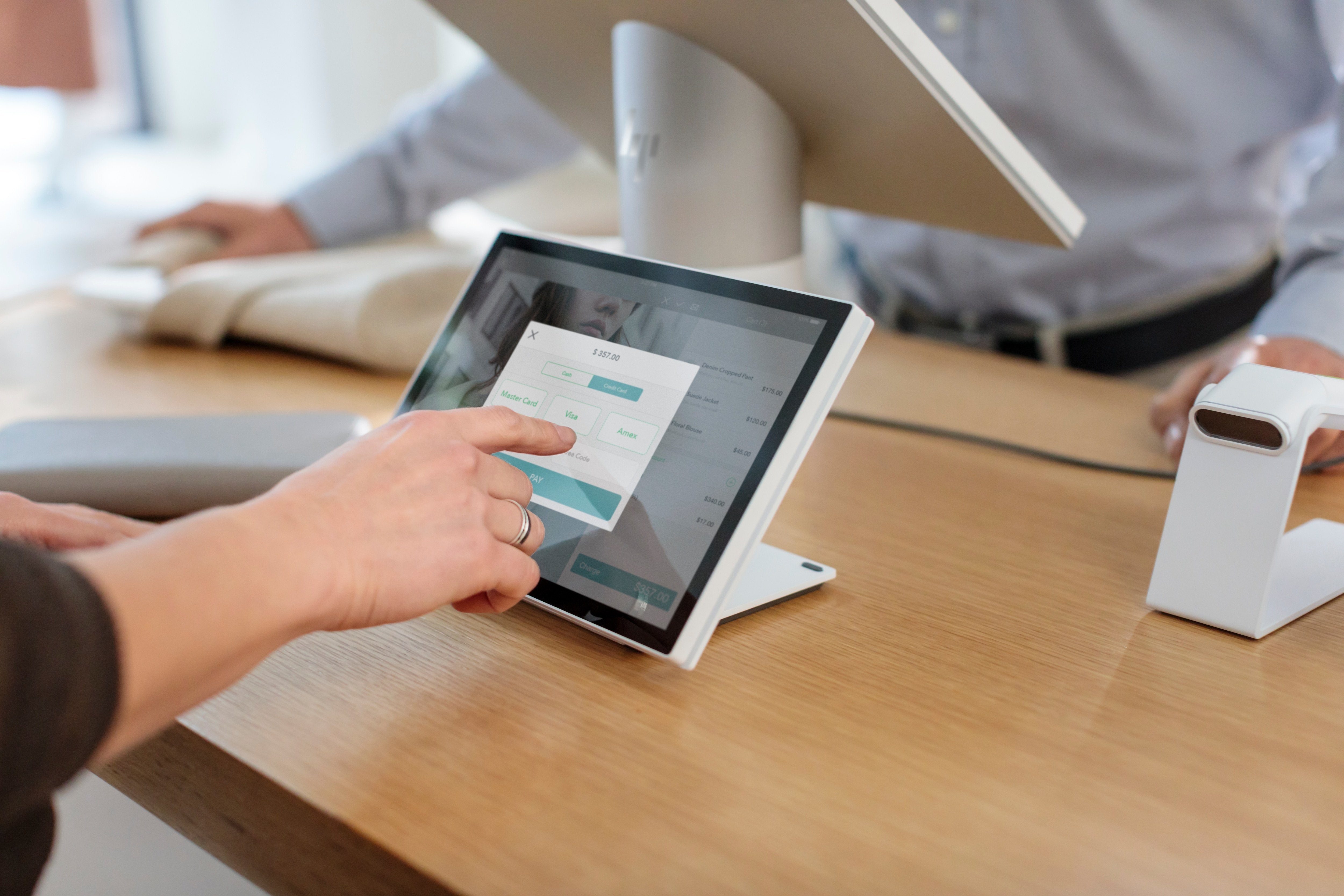 EAN 0191628305063 - HP ElitePOS monitor POS 25,6 cm (10.1") imagen 7