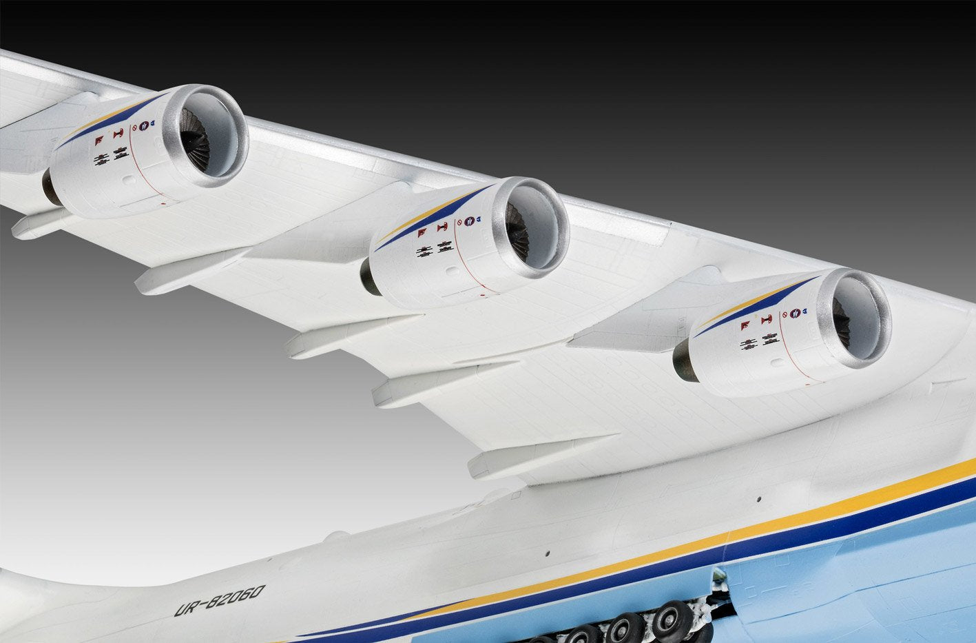 EAN 4009803049588 - Revell Antonov An-225 Mrija Maqueta de avión de ala fija Kit de montaje 1:144 imagen 5