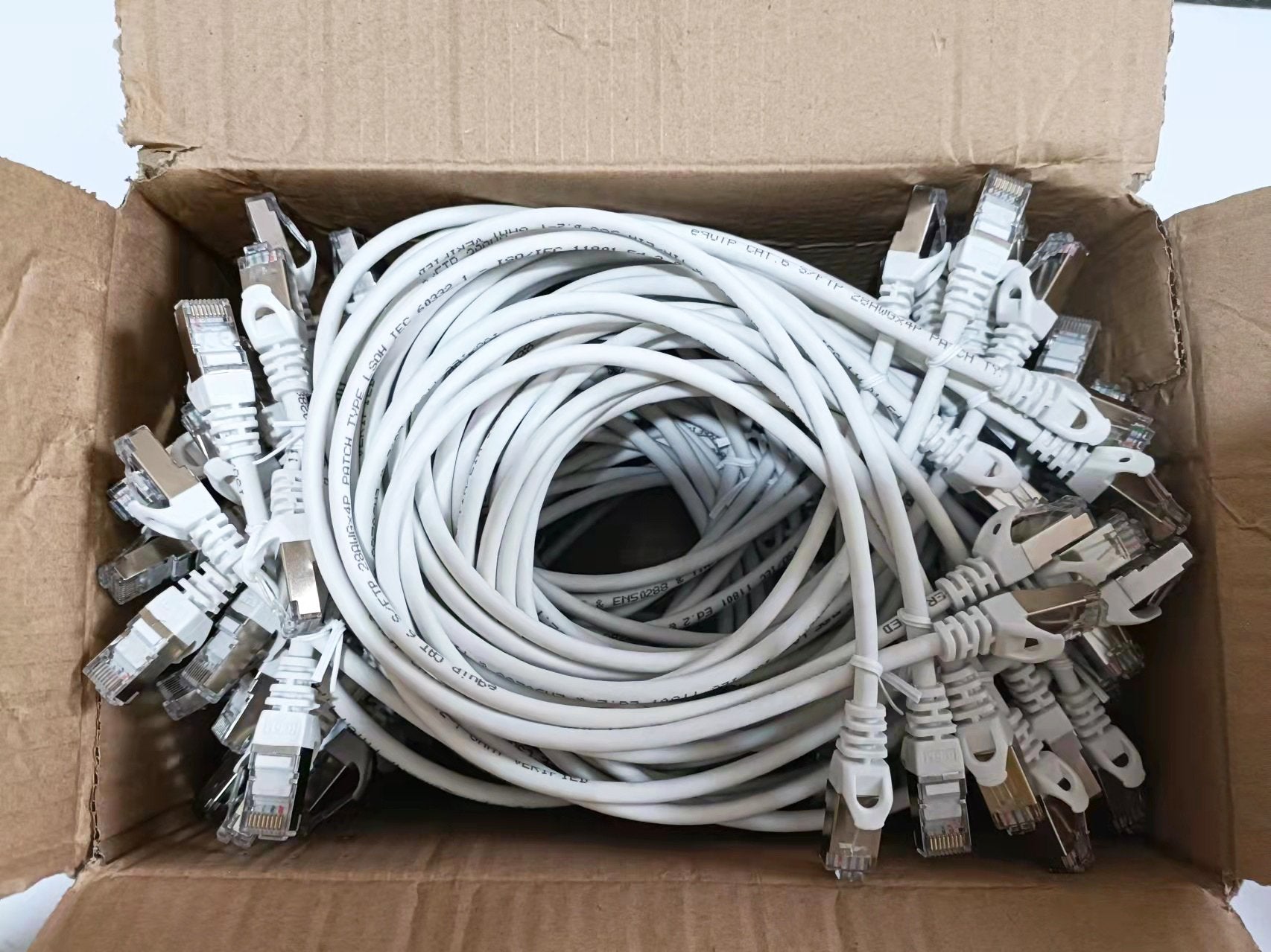 Equip Cable De Red Cat6   60x/Box  S/Ftp 2xrj45  0.50m W Lszh