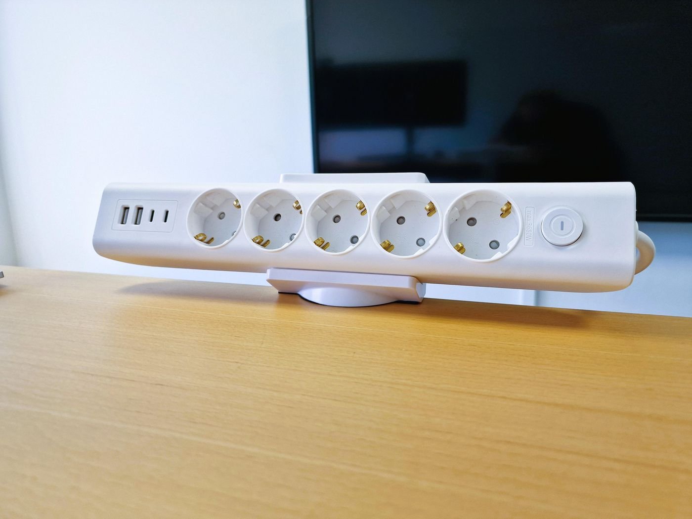 Power Strip Desk Mount, Clamp  Grip Power Strips Up To 60mm,