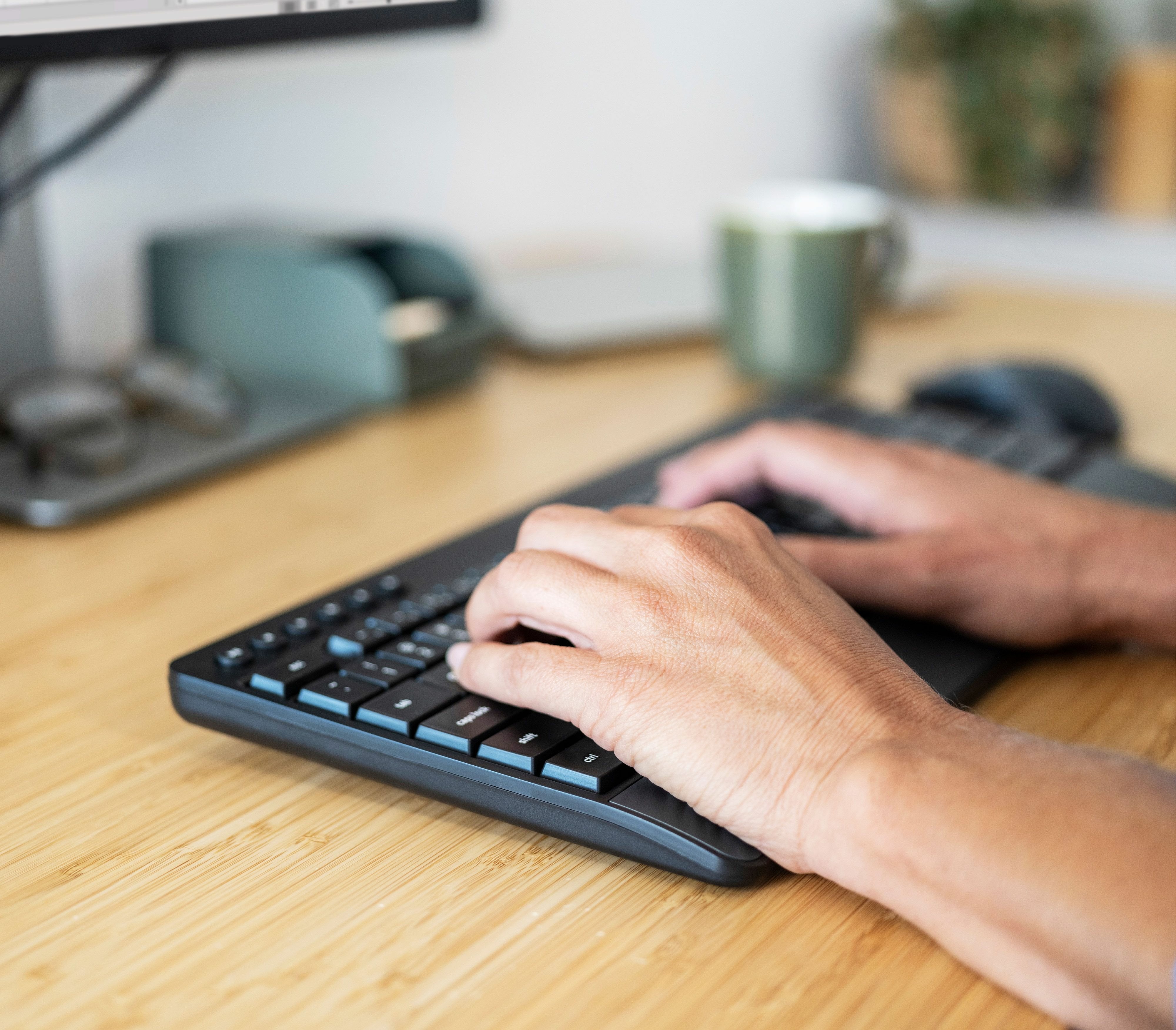 Trust Trezo Komfortables Set Aus Cableloser Tastatur Und Raton - Schwarz Ch