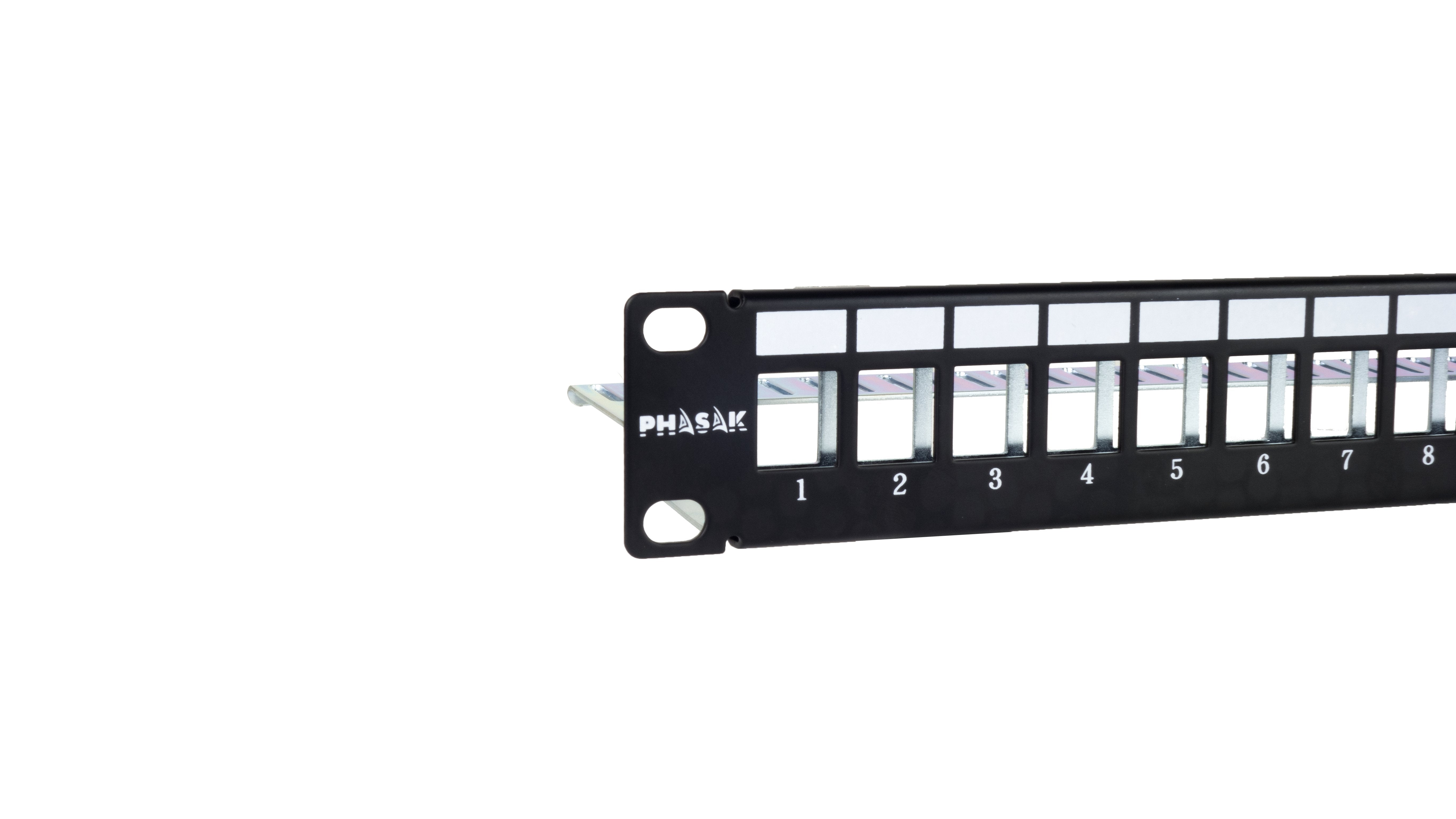 Phasak Panel Frontal 19" Para 24 Conectores 1u Con Org. De Cables   Ftp Phasak Negro