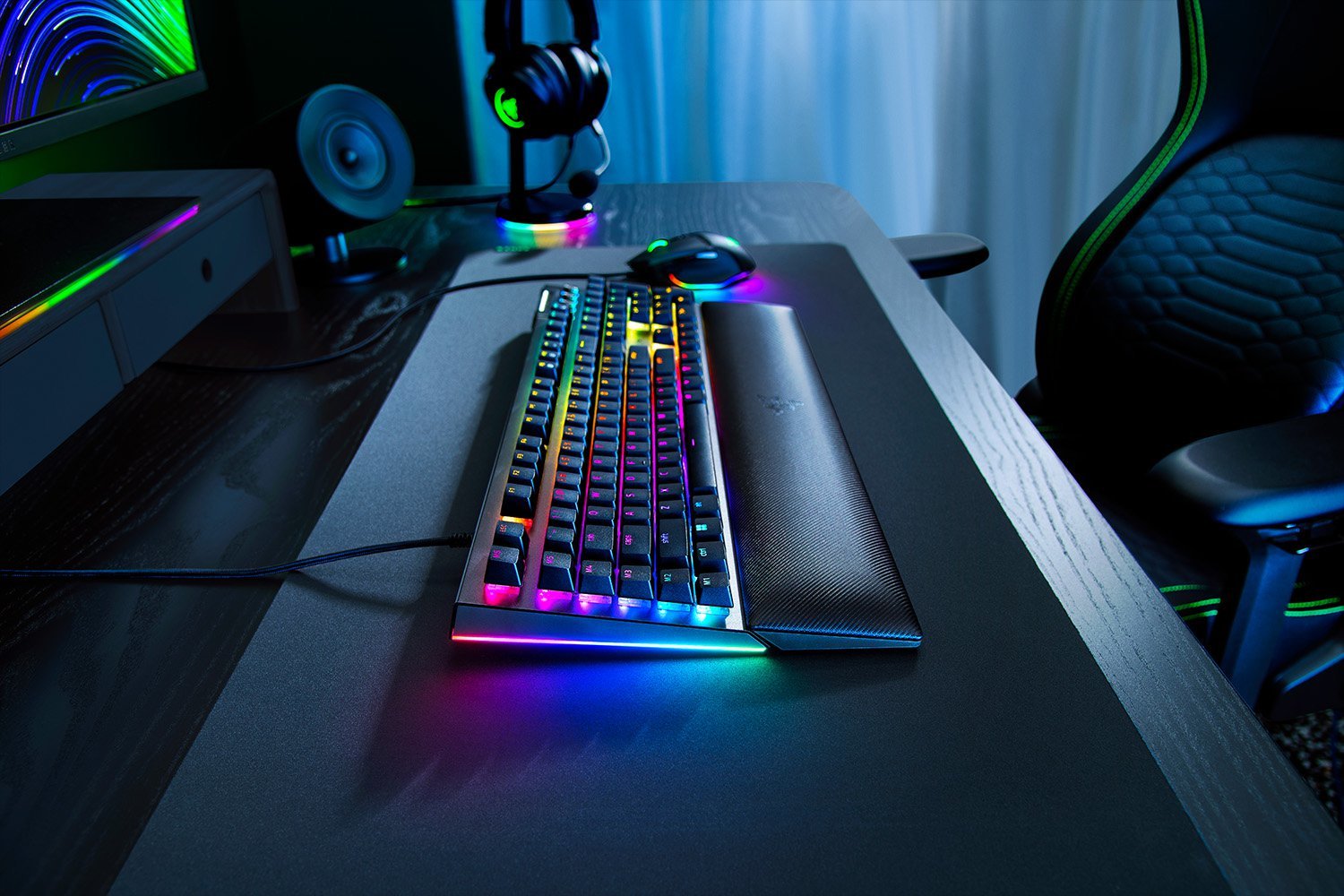 EAN 8887910072387 - Razer BlackWidow V4 teclado Juego USB QWERTY Alemán Negro imagen 4
