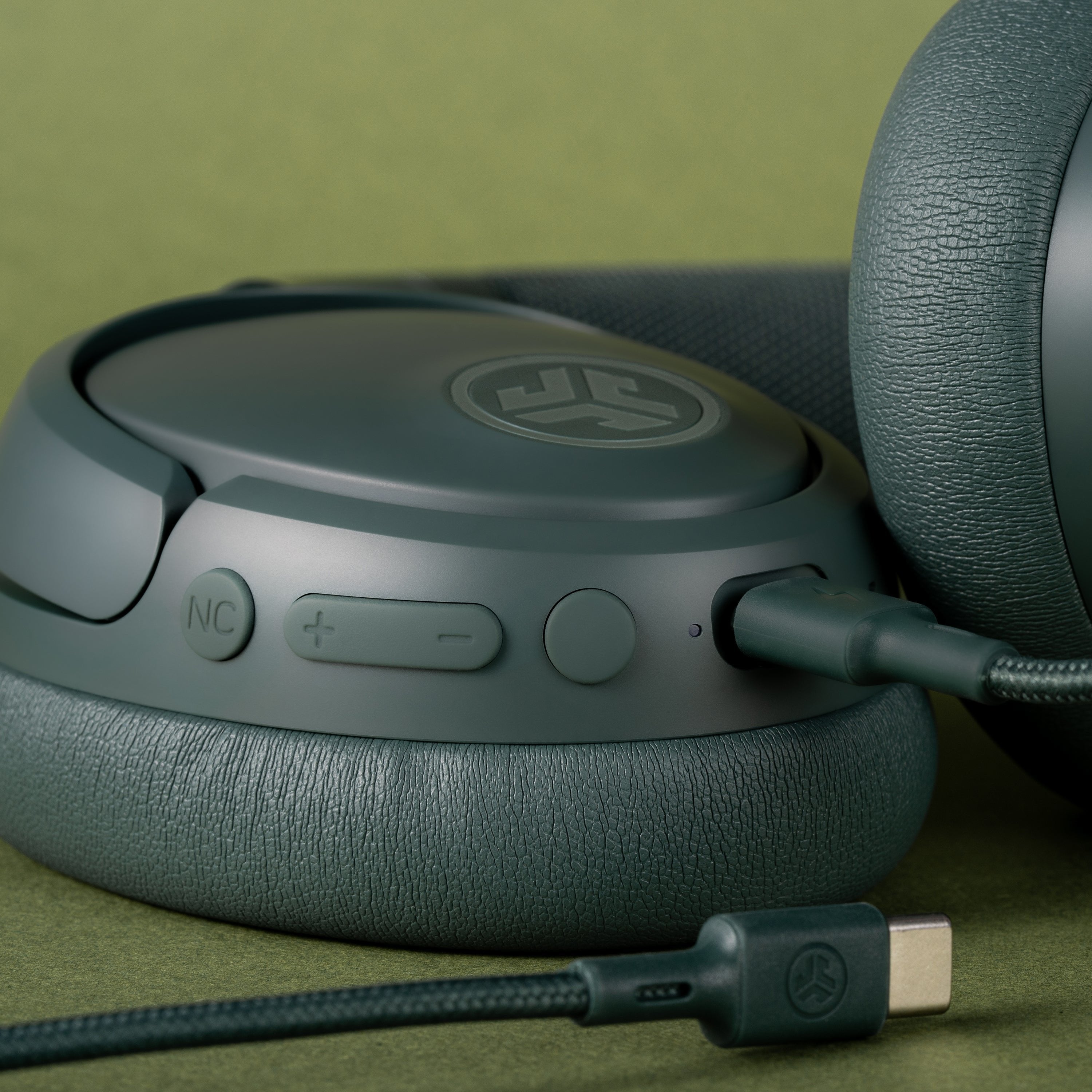 Auriculares Jlab Lux Anc Inalámbrico  Bluetooth Ieuhbjluxancrsge62  Salvia