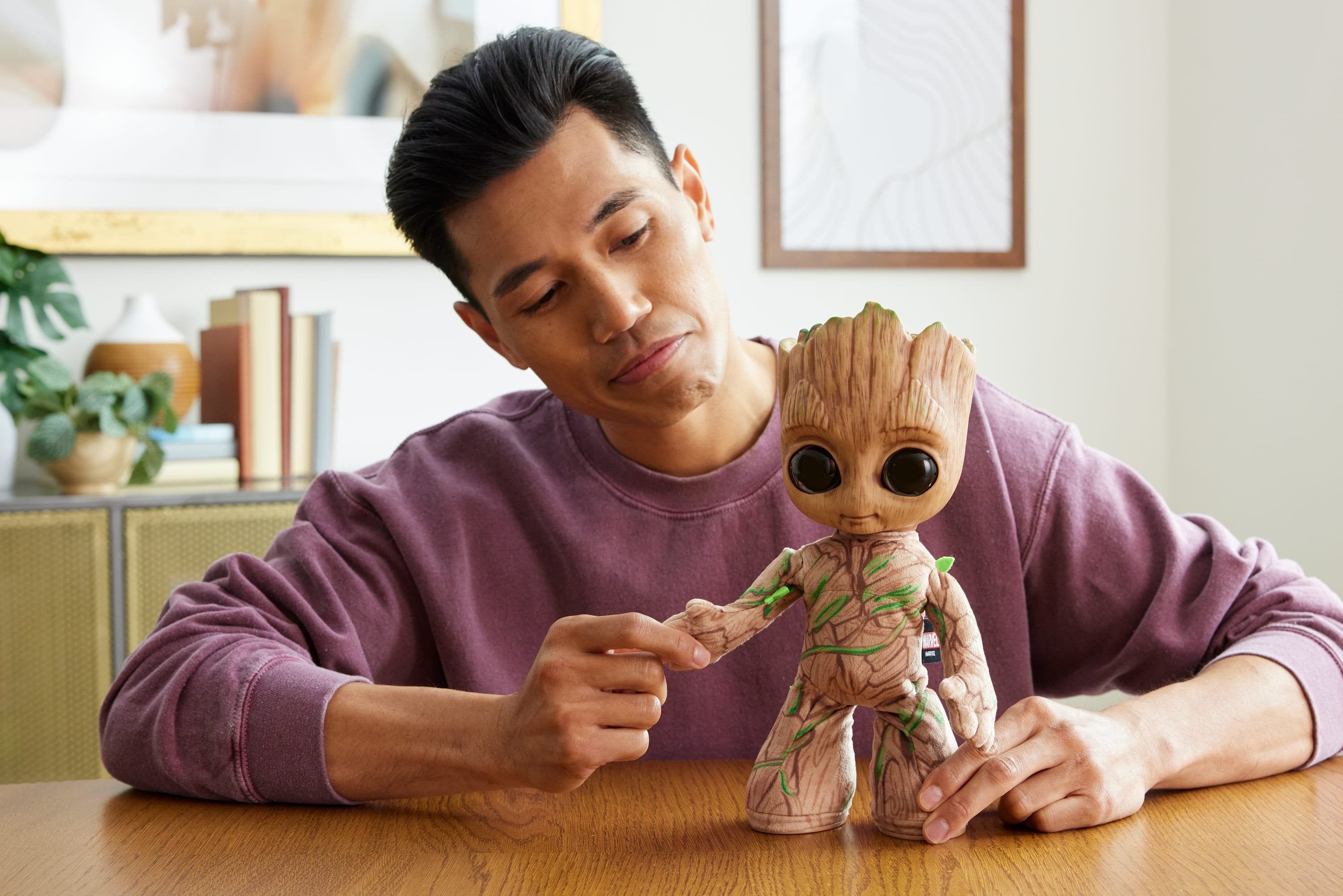 Mueco Peluche Groot Bailon Marvel 28cm