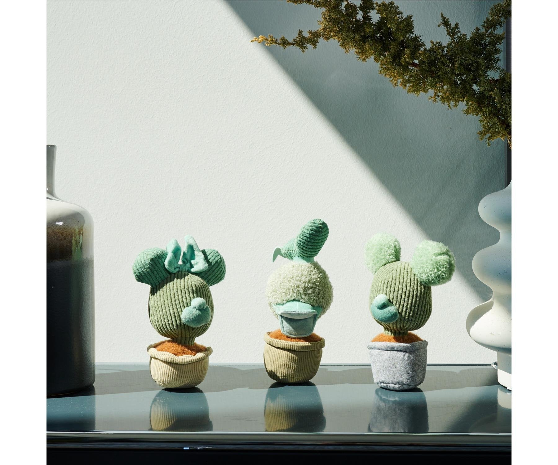 Peluche Planta Minnie Disney 20cm