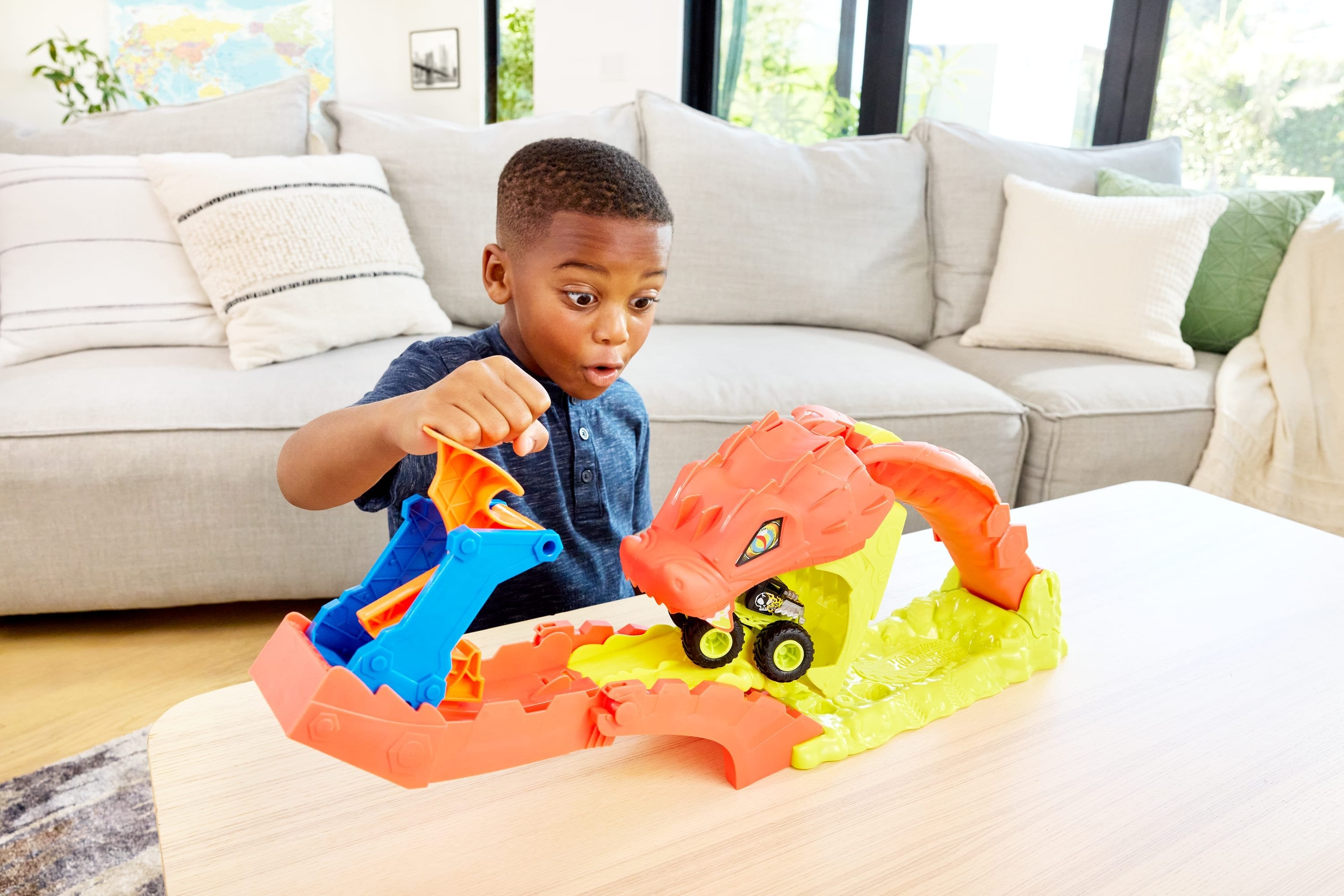 EAN 0194735339723 - Hot Wheels Monster Trucks JJN44 vehículo de juguete imagen 4