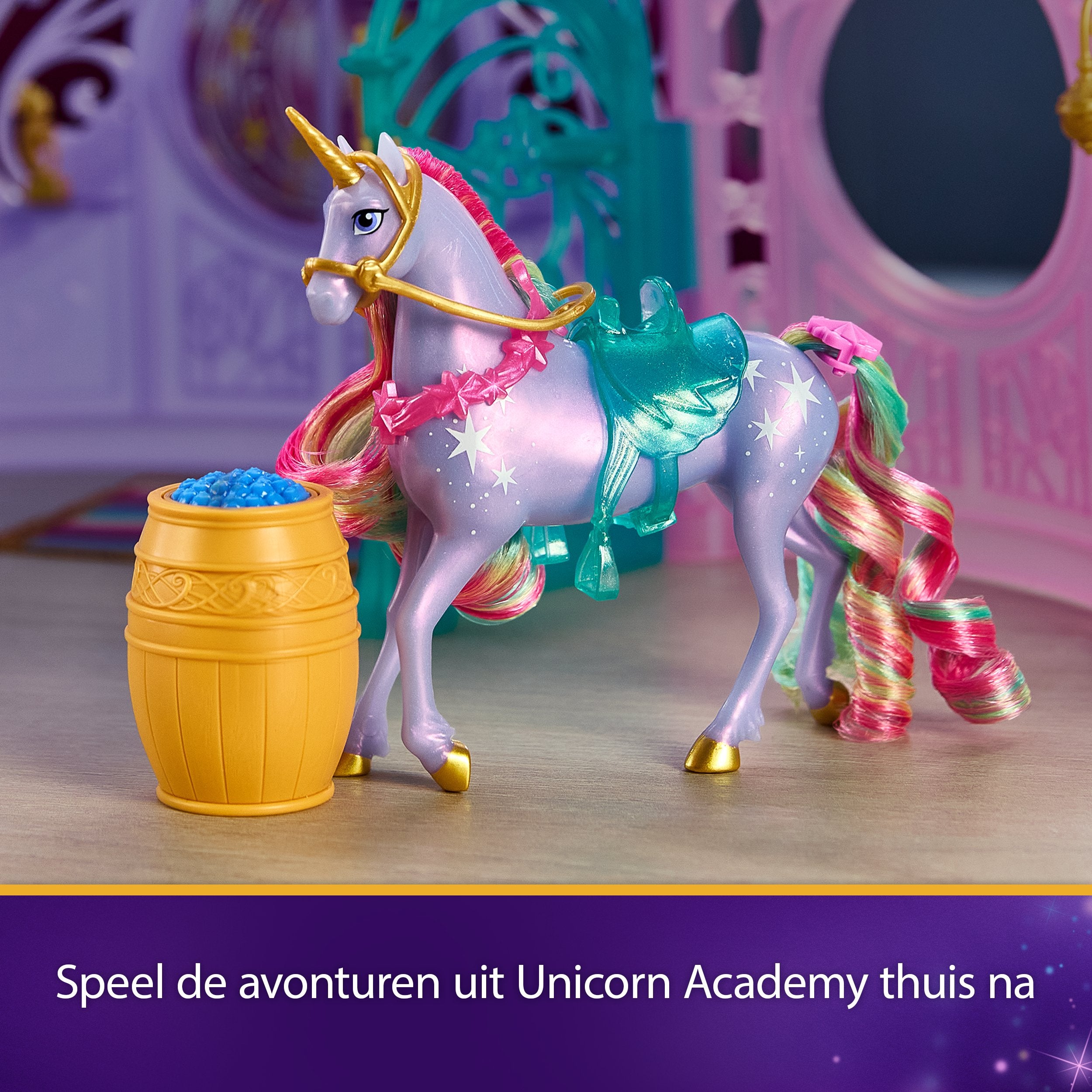 EAN 0681147057487 - UCA PYS Small Dolls Stable Playset GML imagen 6