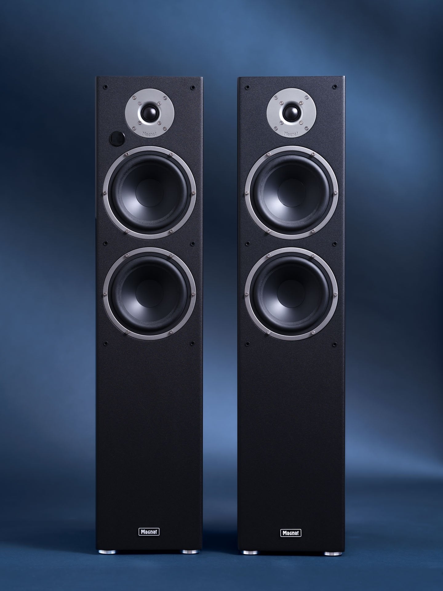 EAN 4018843727509 - Magnat D172750 altavoz De 2,5 vías Negro Alámbrico 240 W imagen 9