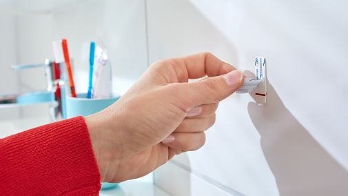 EAN 4042448392879 - TESA 57044-00000 gancho para almacenamiento Interior Gancho toallero Metálico 2 pieza(s) imagen 6