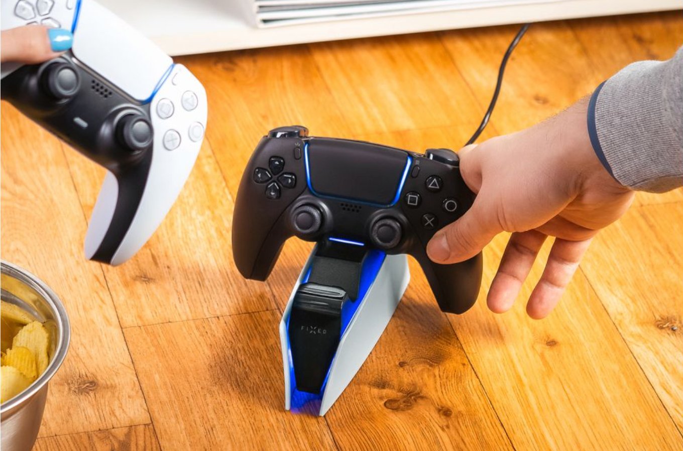 Fixed Dual Charger Stand For Ps5 Controller, Negro And White