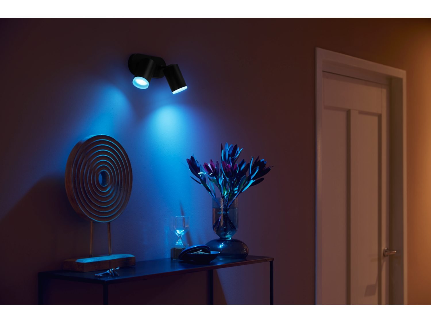 EAN 8720169319271 - Philips Hue 929003810001 iluminación inteligente Punto de iluminación inteligente Bluetooth 4,2 W imagen 4