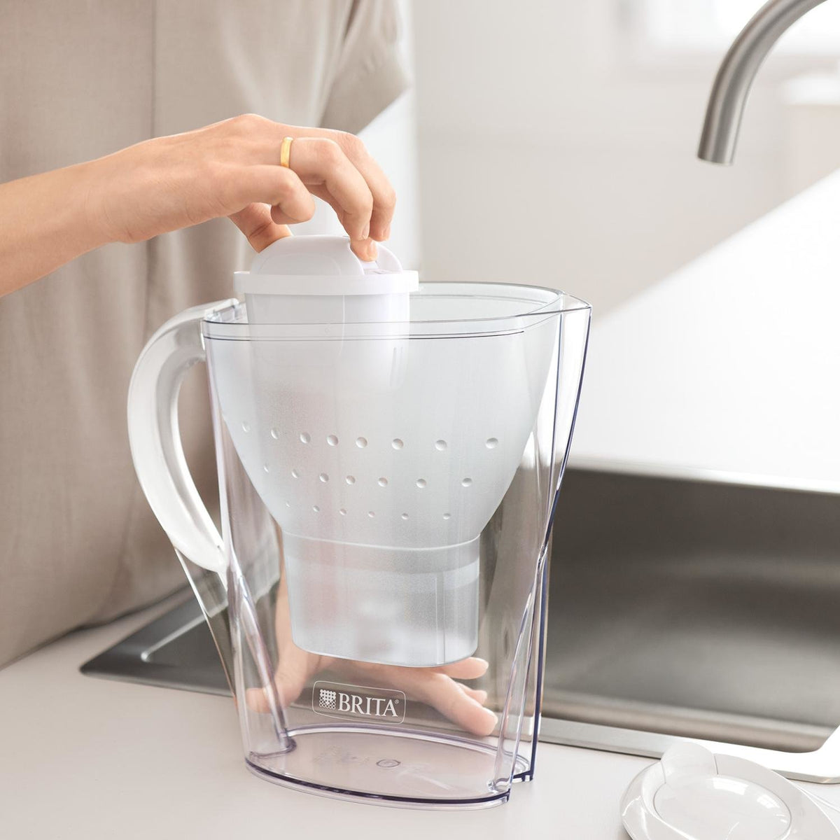EAN 4006387136208 - Brita Marella Filtro potabilizador portátil 3,5 L Blanco imagen 4