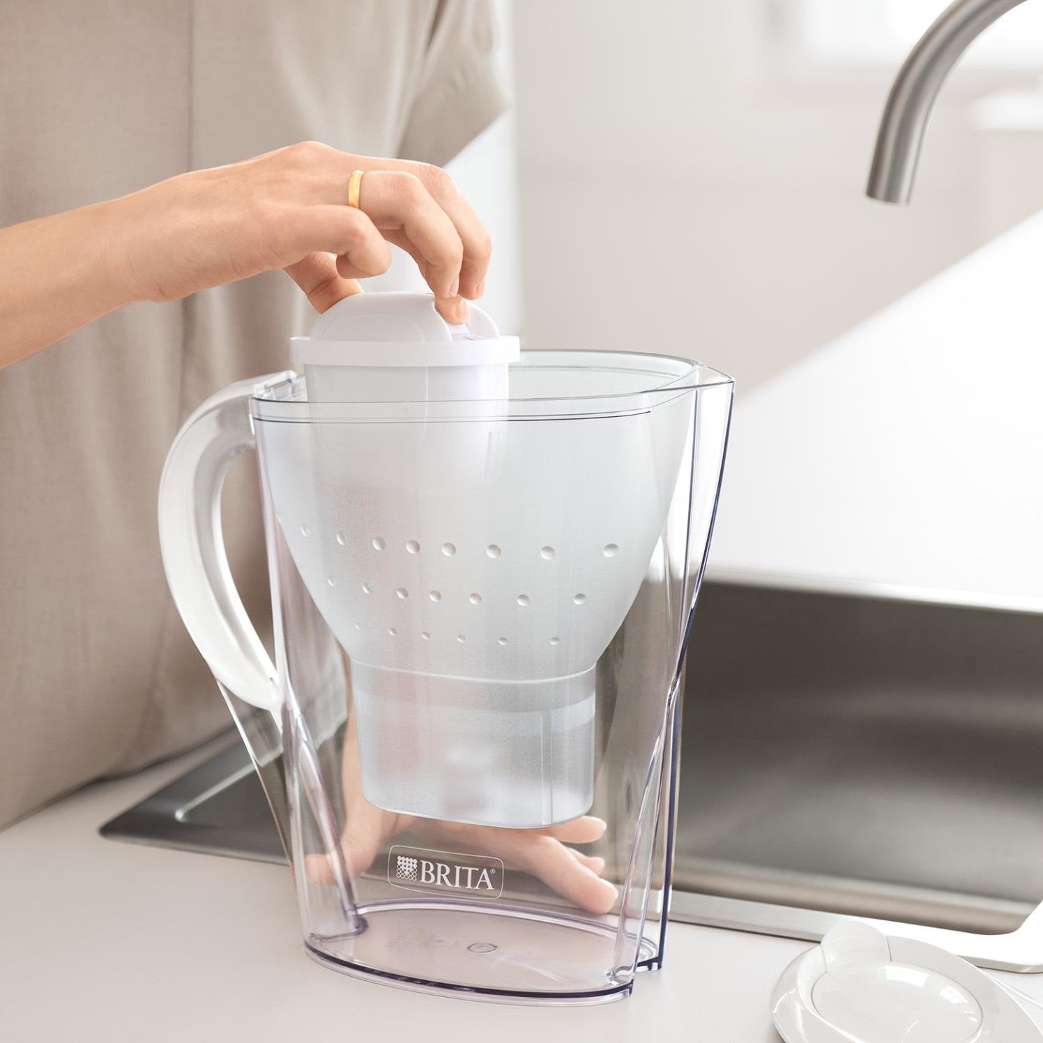 EAN 4006387130961 - Brita Marella Filtro de agua para jarra 2,4 L Transparente, Gris imagen 4