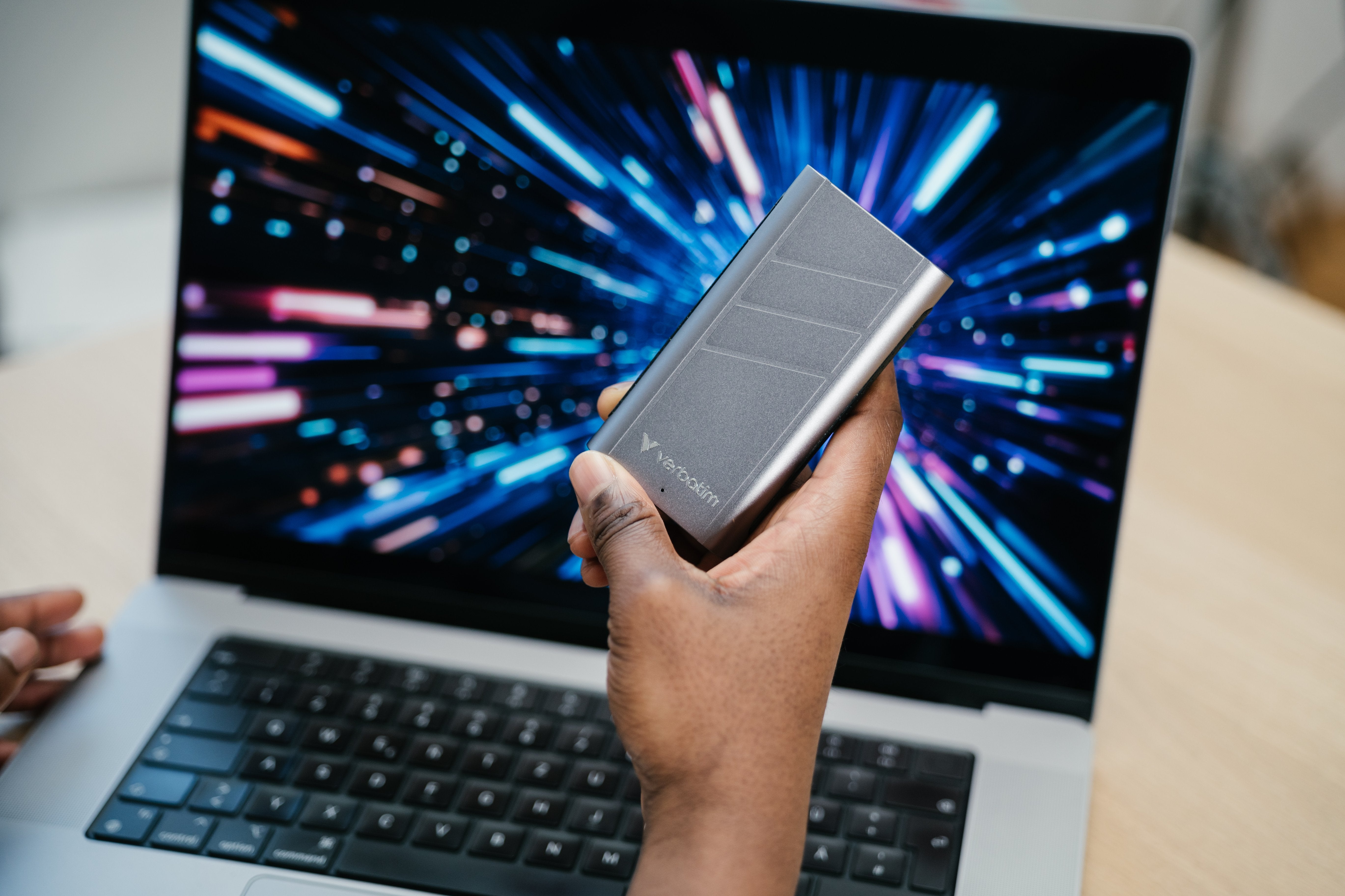 EAN 0023942320227 - Verbatim TurboMetal SSD USB4 2TB USB Tipo C USB4 Gen 2x2 Plata imagen 2