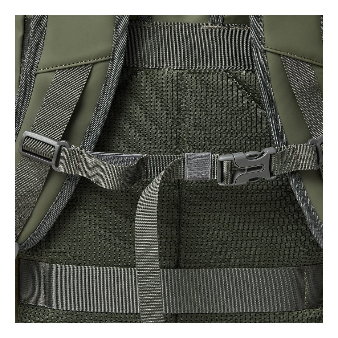 EAN 4260709015644 - Rivacase Eden mochila Mochila de viaje Oliva cuero PU, Poliéster, Tereftalato de polietileno reciclado (r imagen 18
